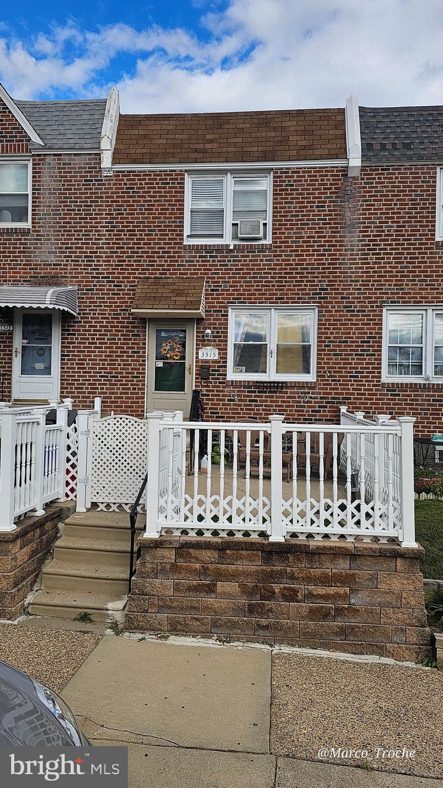 What a beauty! Check out this sharp 3 bedroom 1.5 bath with a finished basement and 2 car driveway. This property is located nice quiet block. Schedule your showings today!