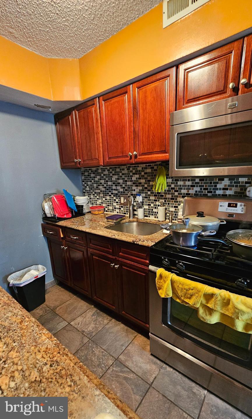 HOLMESBURG - Residential