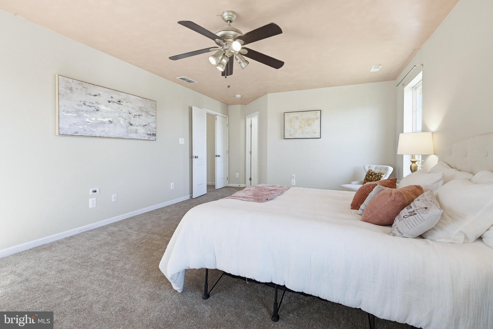 HAWTHORNE RIDGE - Residential