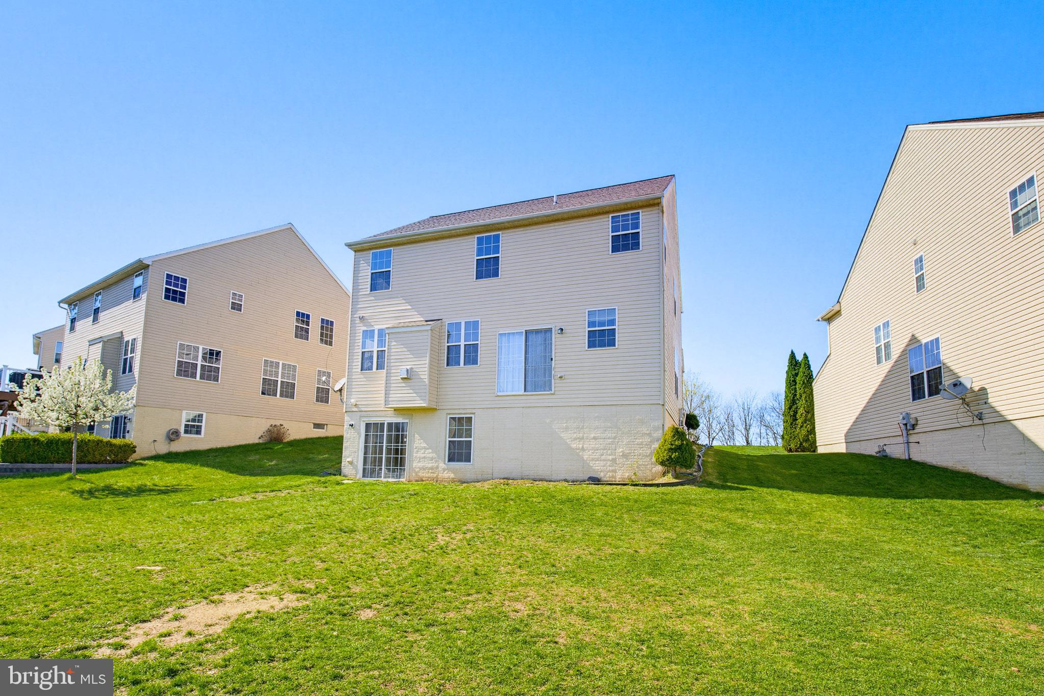 HAWTHORNE RIDGE - Residential