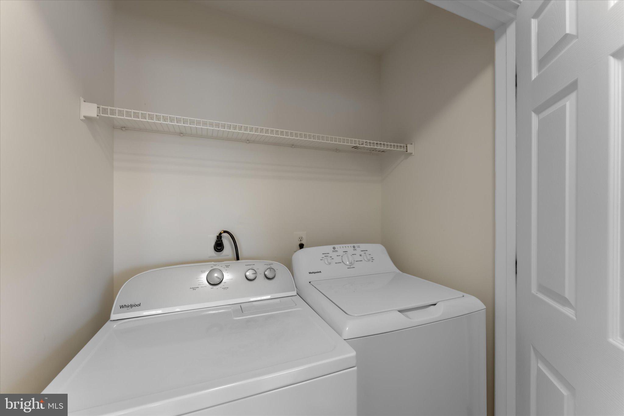 POTOMAC LAKES - Residential Lease