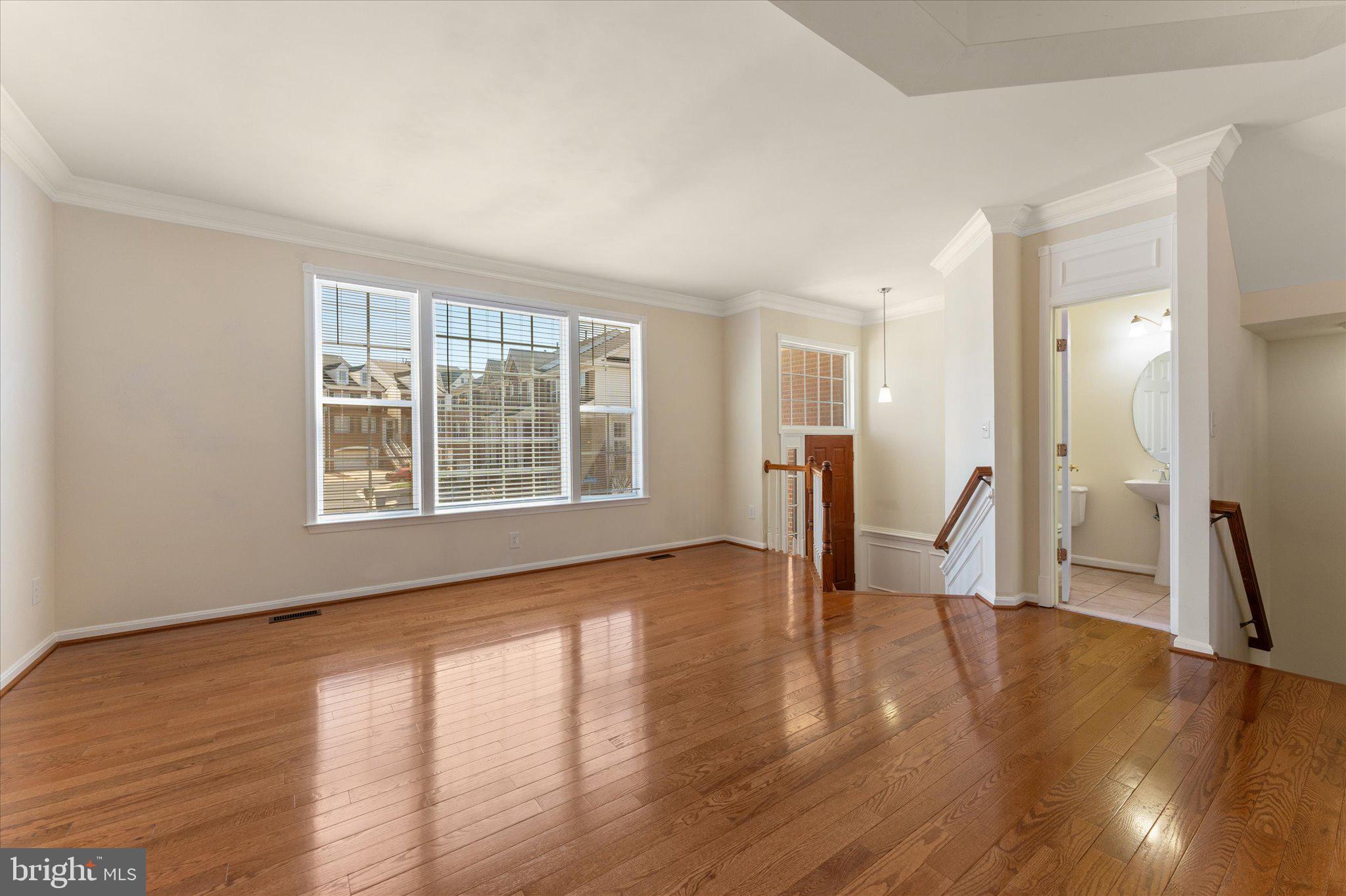 POTOMAC LAKES - Residential Lease