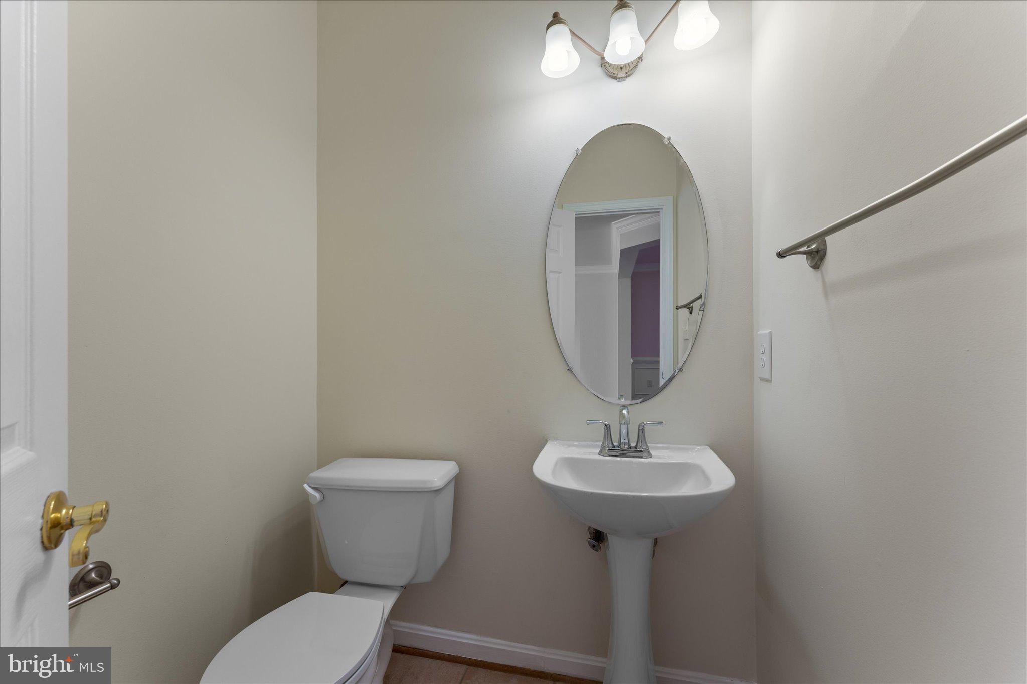 POTOMAC LAKES - Residential Lease