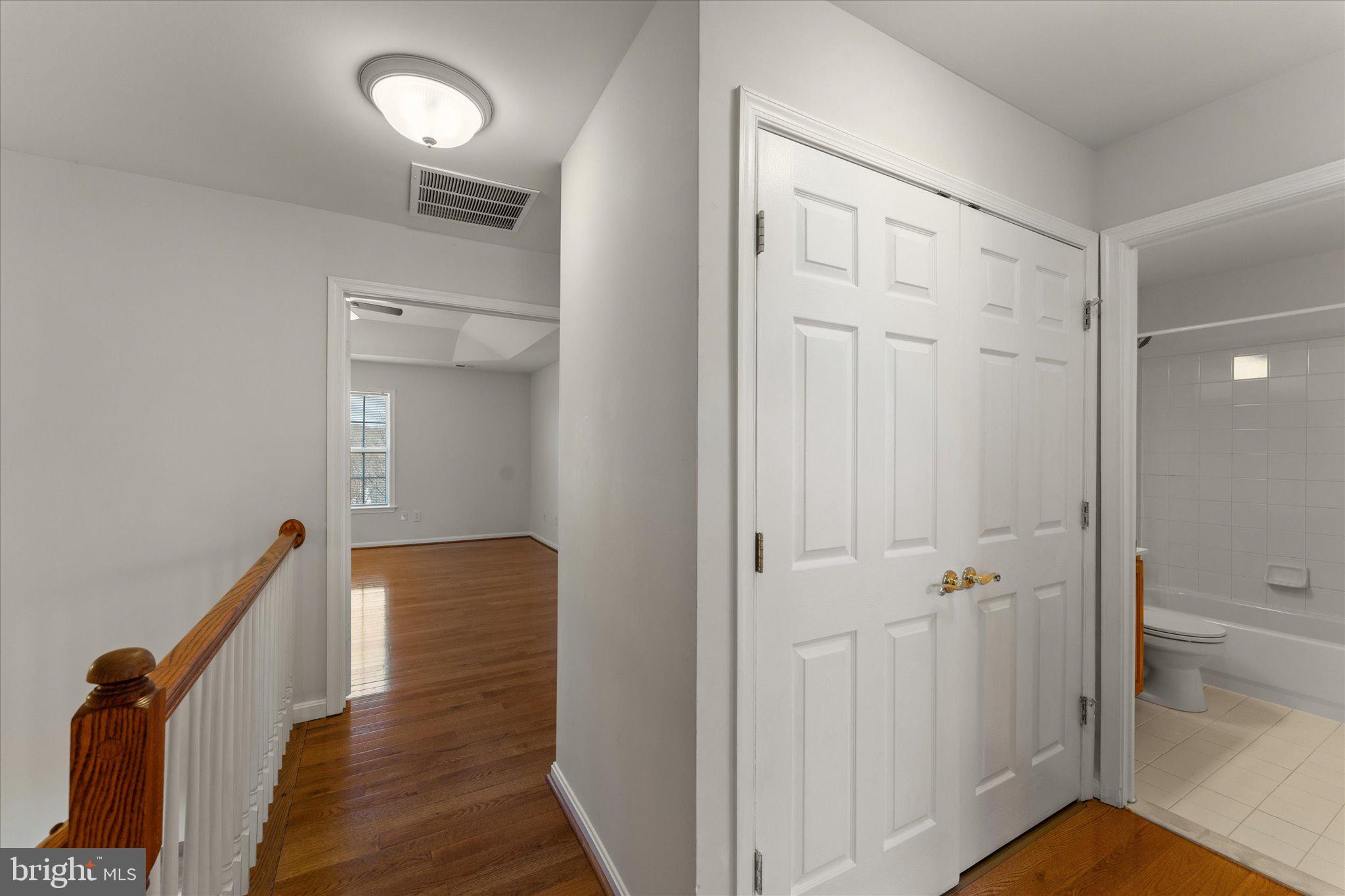 POTOMAC LAKES - Residential Lease