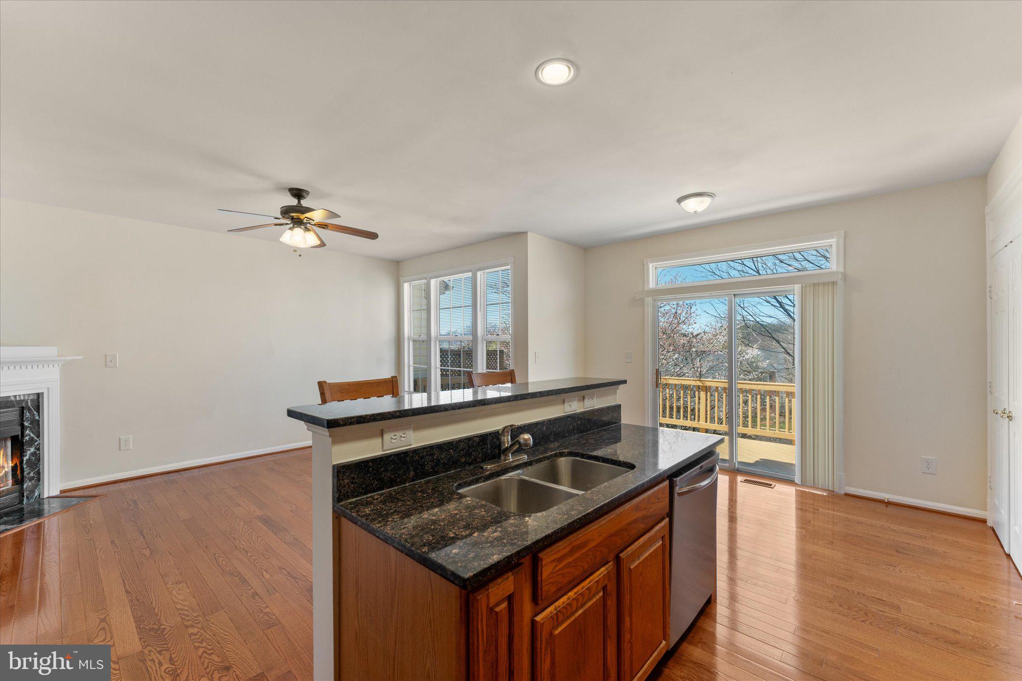 POTOMAC LAKES - Residential Lease