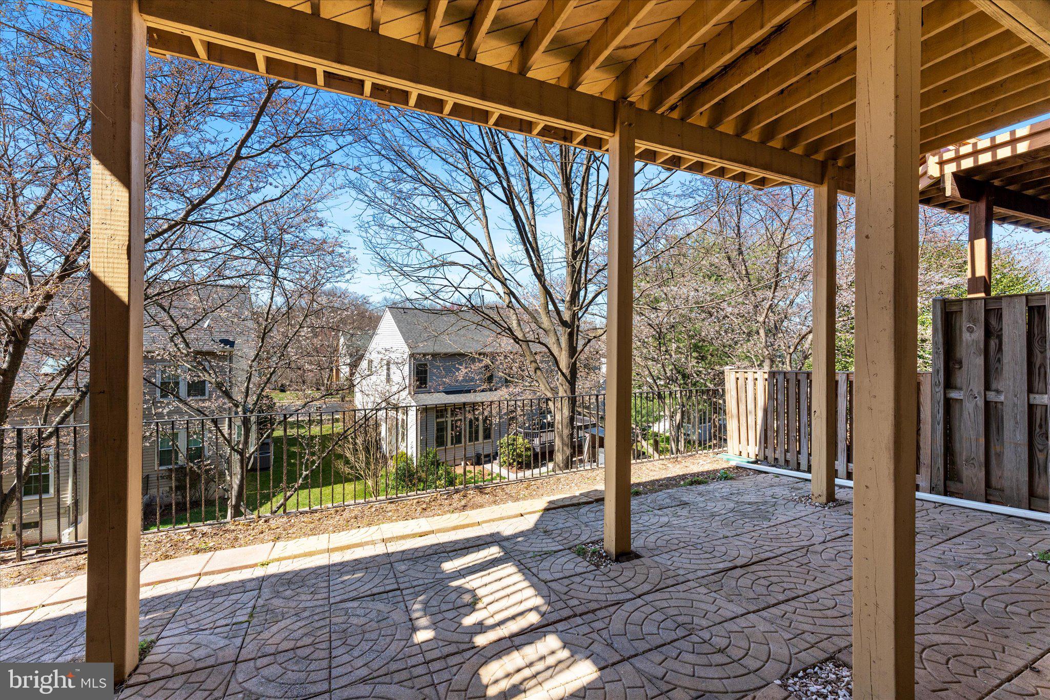 POTOMAC LAKES - Residential Lease