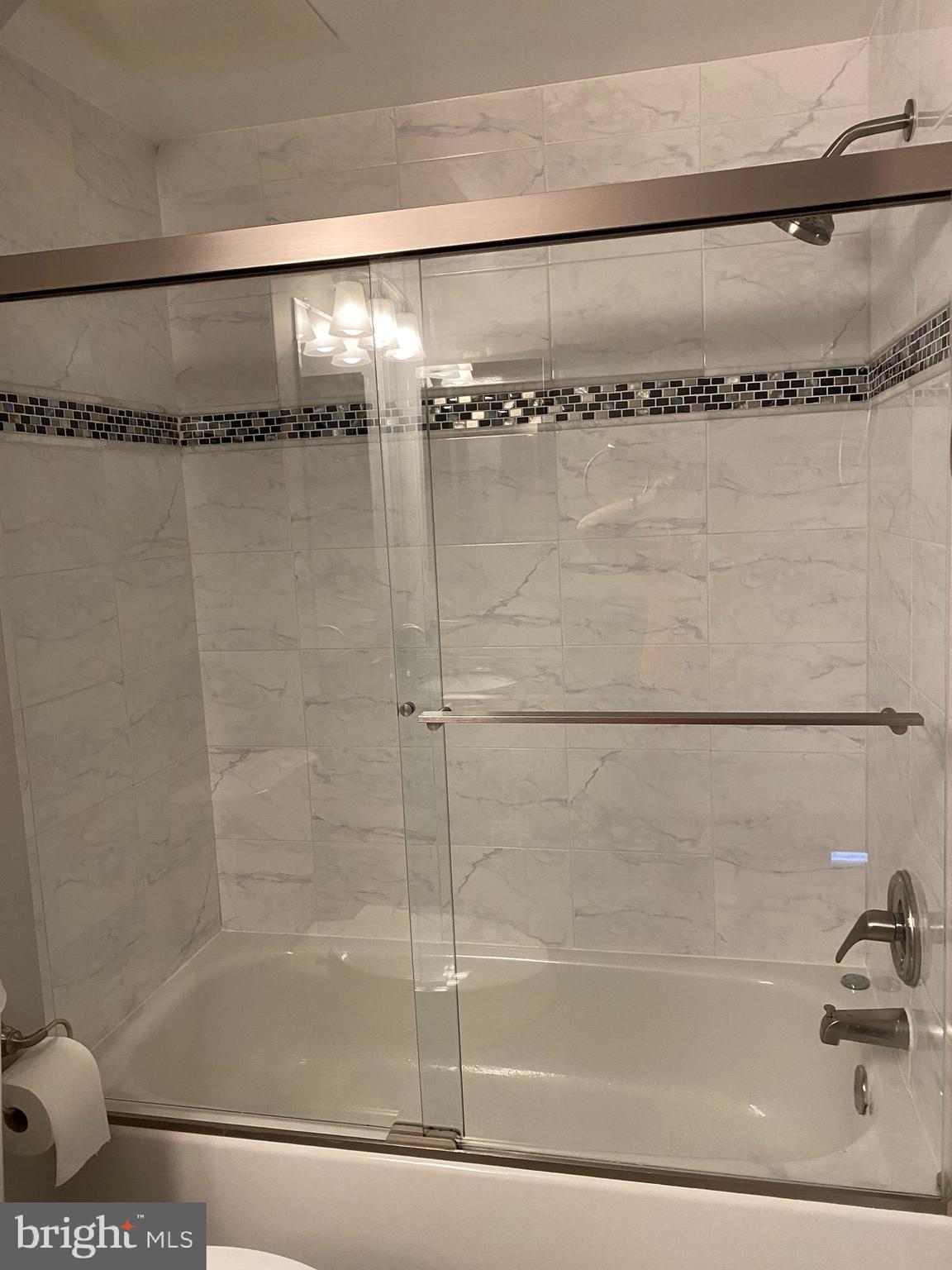 THE CHRISTOPHER - Residential