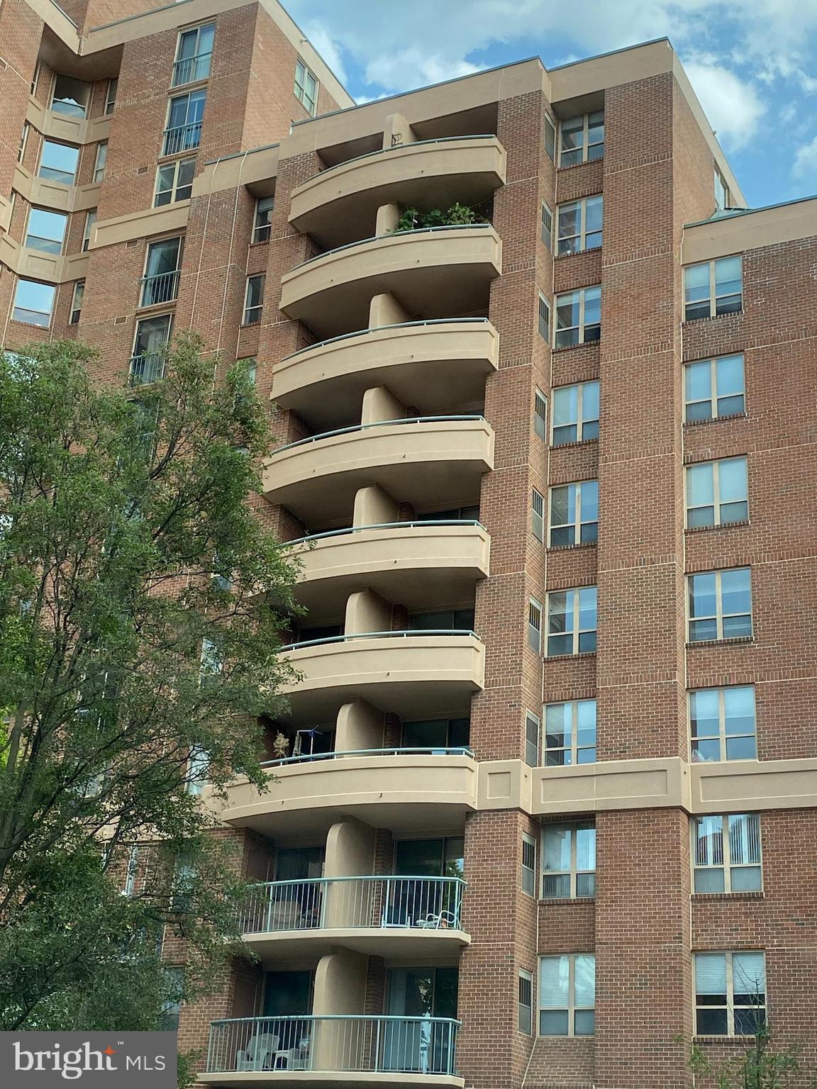 THE CHRISTOPHER - Residential