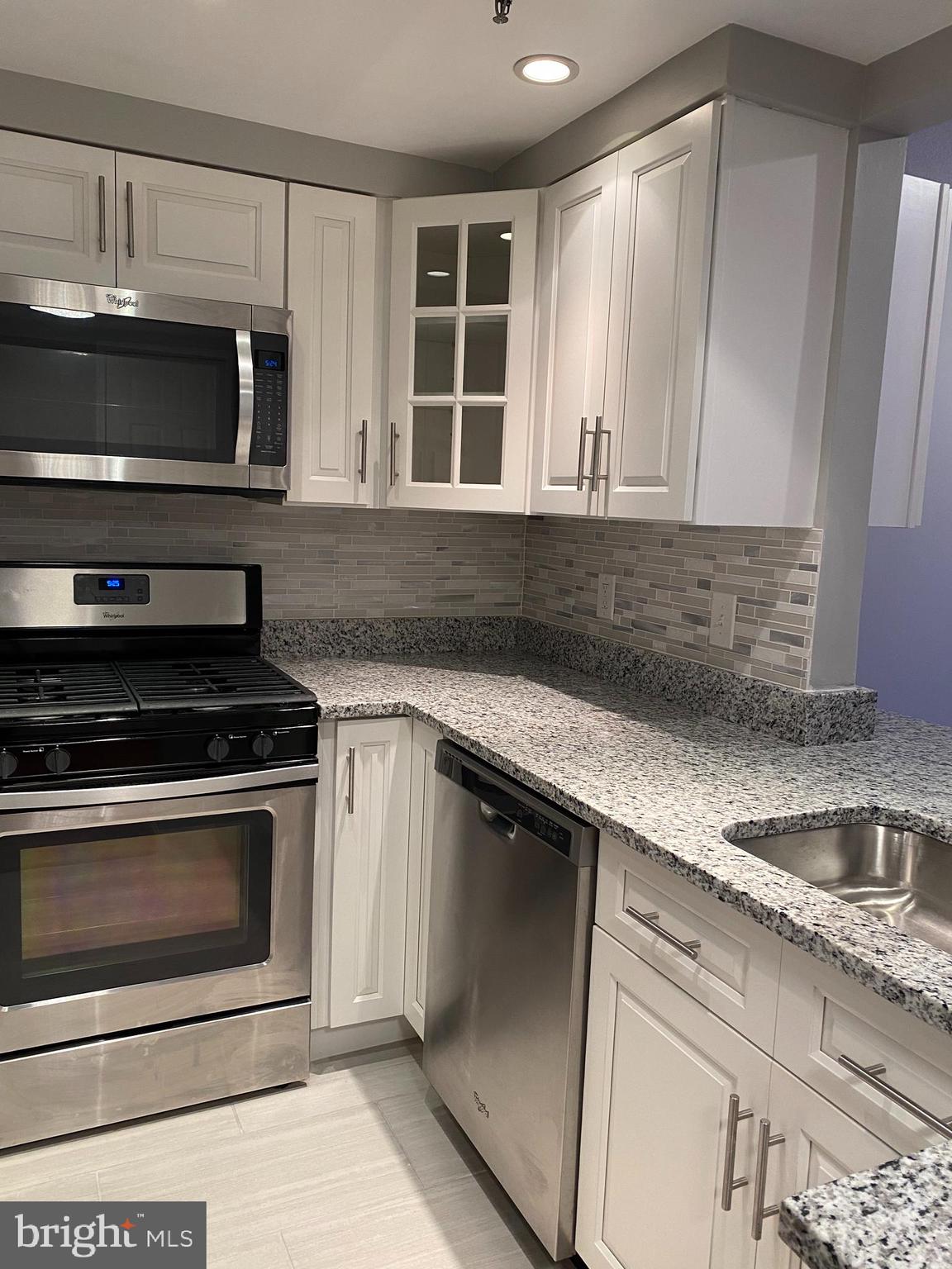 THE CHRISTOPHER - Residential