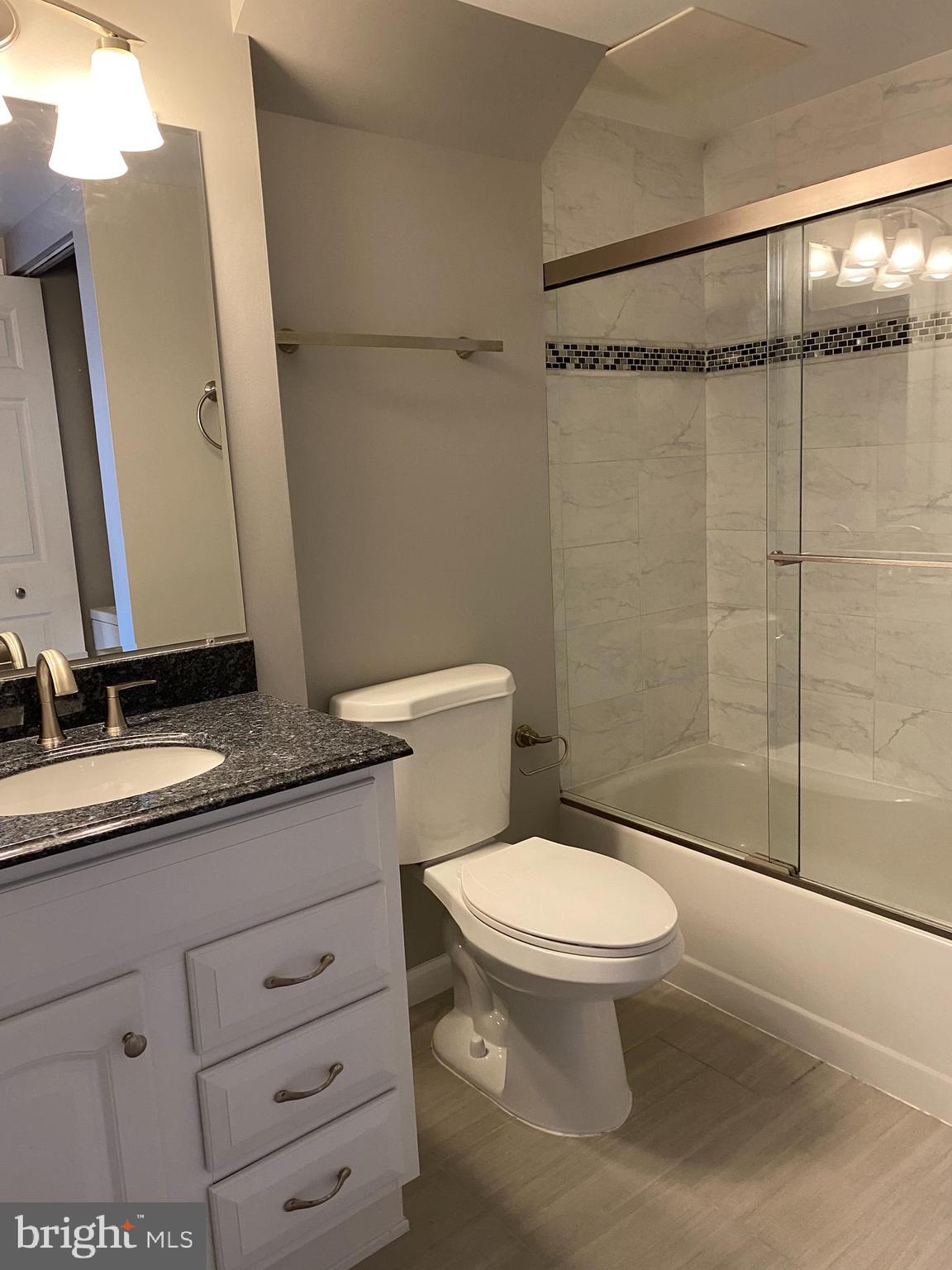 THE CHRISTOPHER - Residential