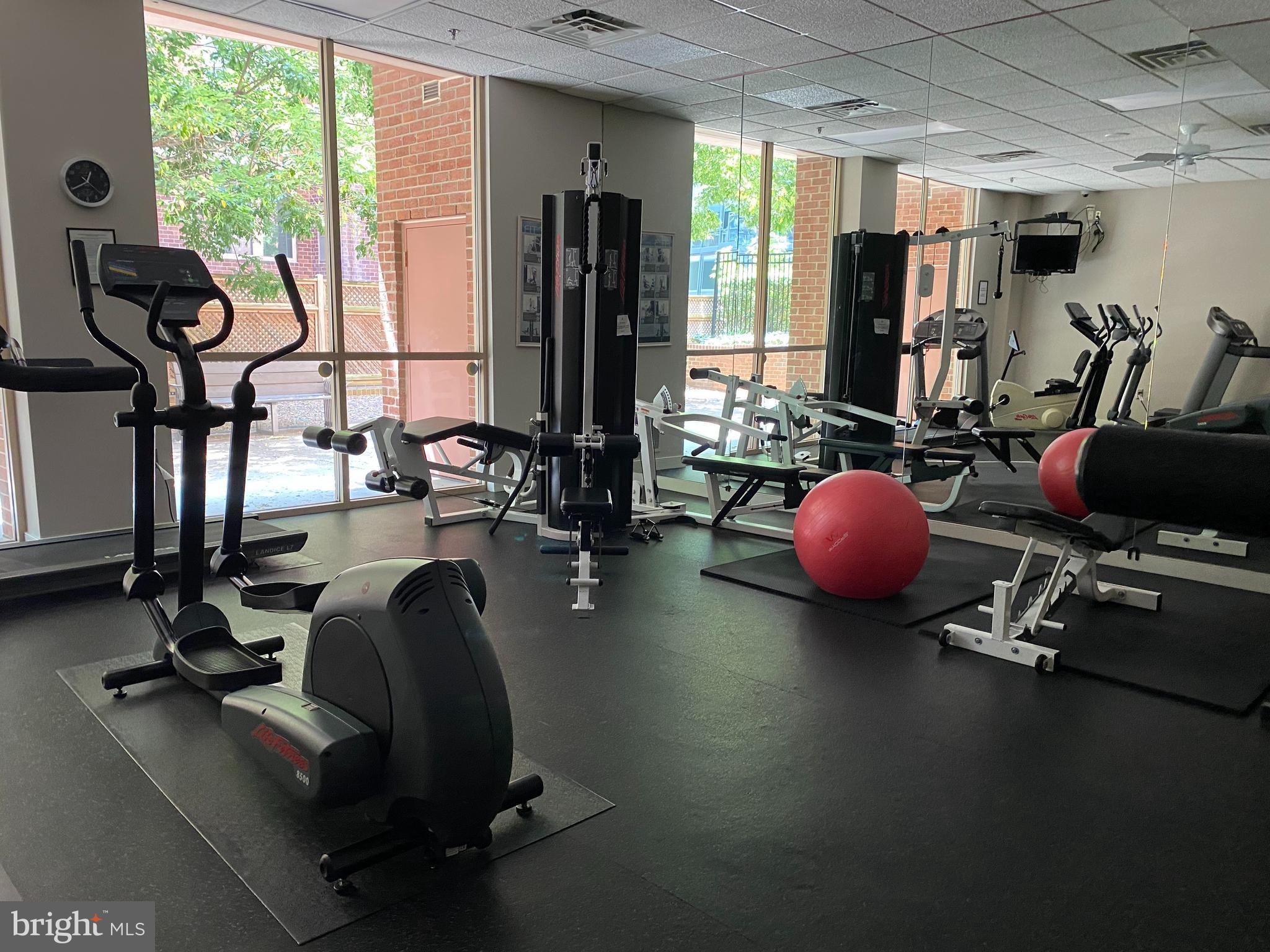 THE CHRISTOPHER - Residential