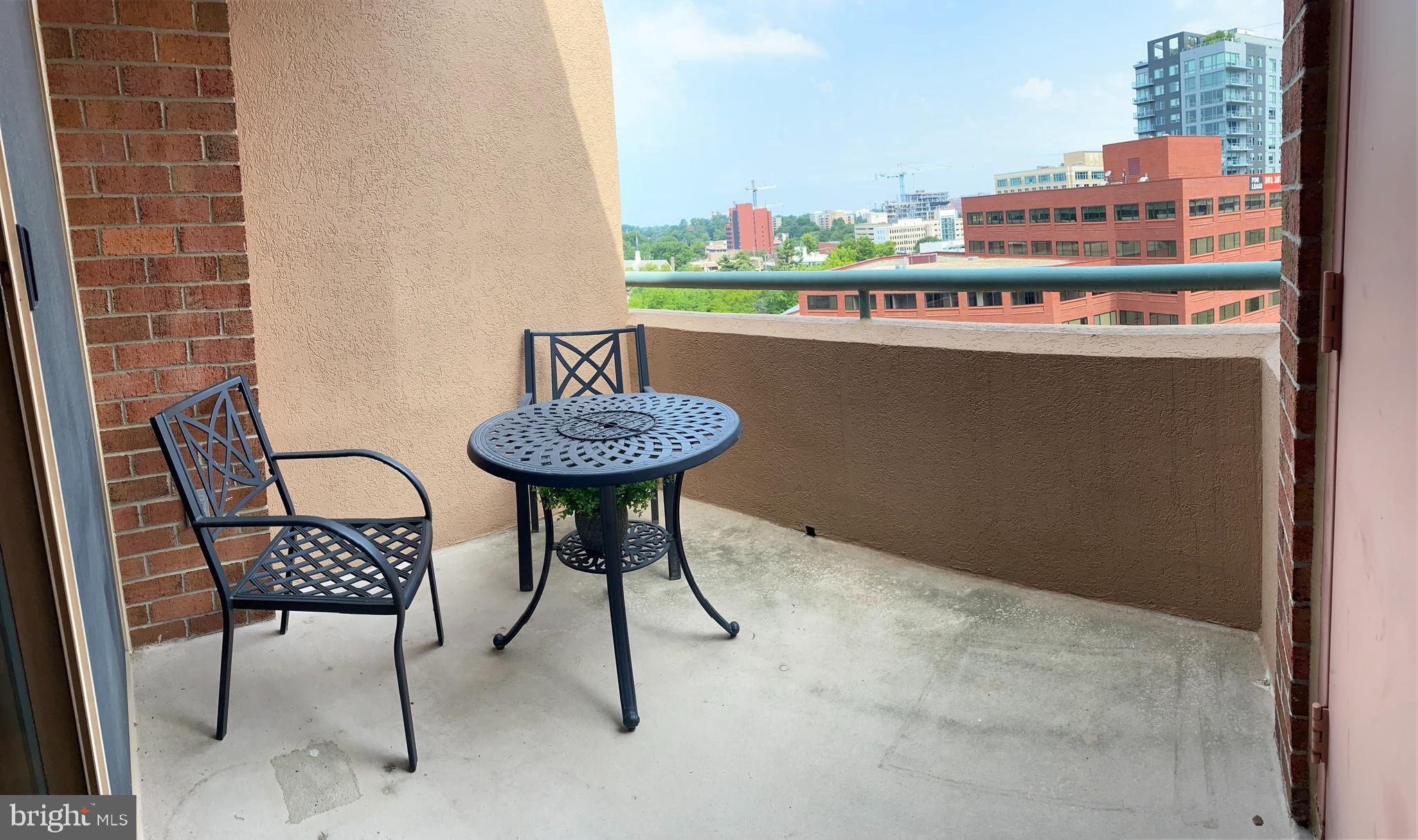 THE CHRISTOPHER - Residential