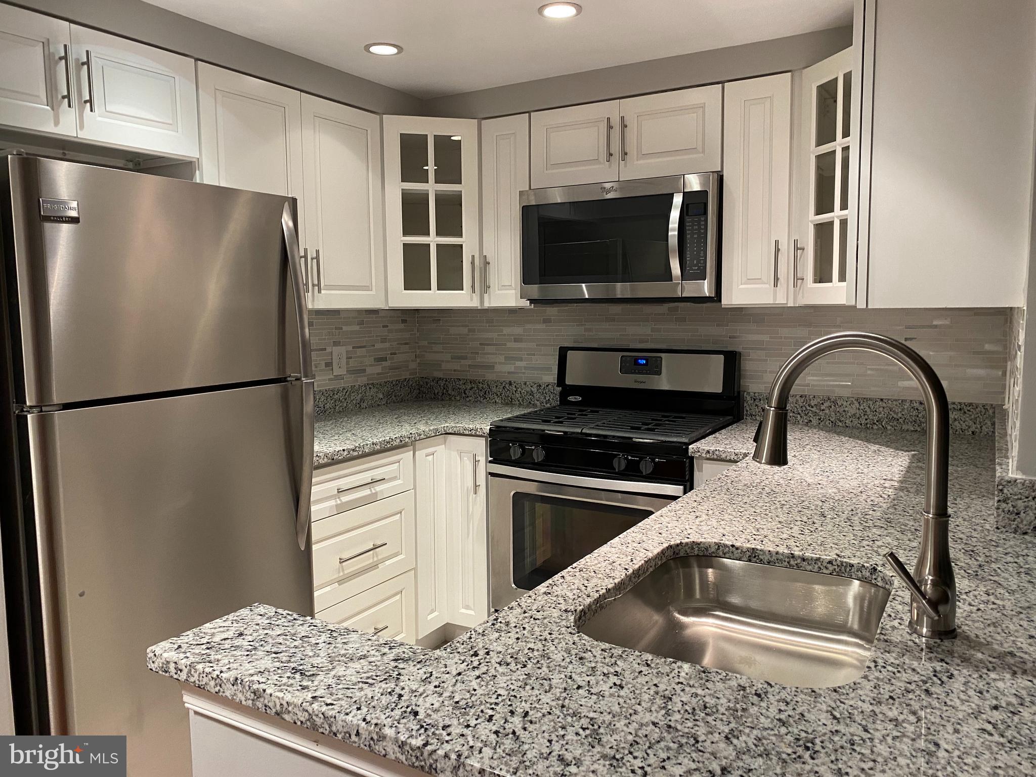 THE CHRISTOPHER - Residential