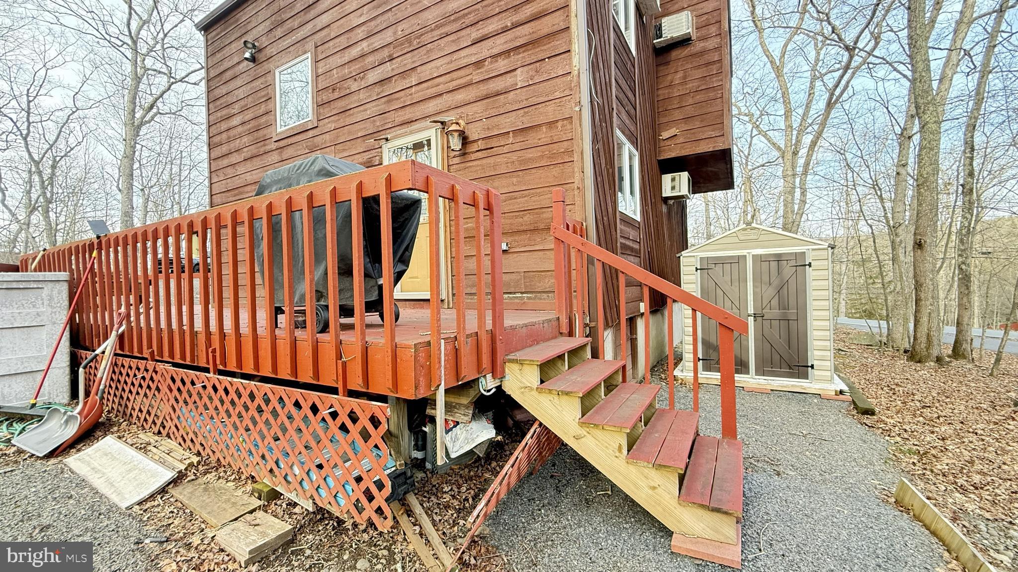 SAW CREEK ESTATES - Residential