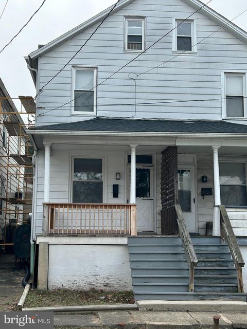 Townhouse For Sale - 506 E Center Street<br/> MILLERSBURG, PA 17061