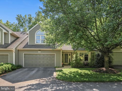 Photo of 122 DEER FORD DR, LANCASTER, PA 17601 (MLS # PALA2035122)