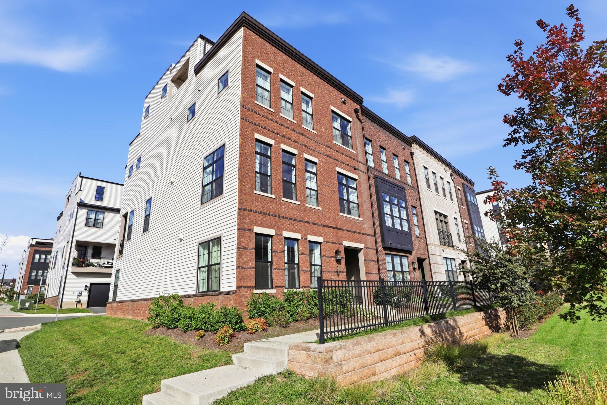 22144 PENELOPE HEIGHTS TERRACE