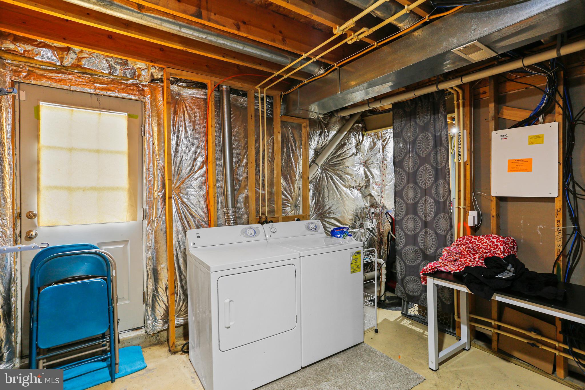 THE COURTS OF MALLORY - Residential