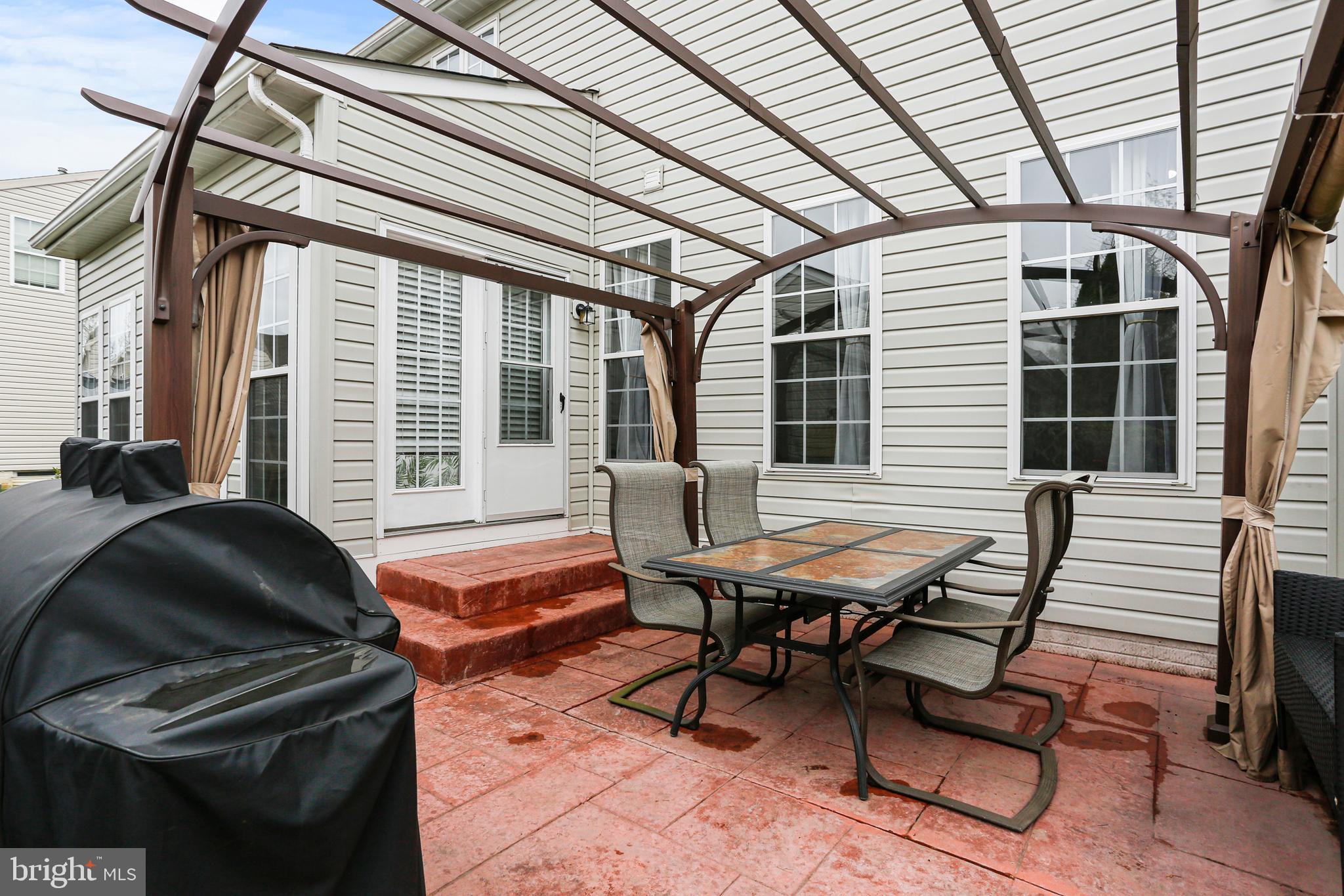 THE COURTS OF MALLORY - Residential