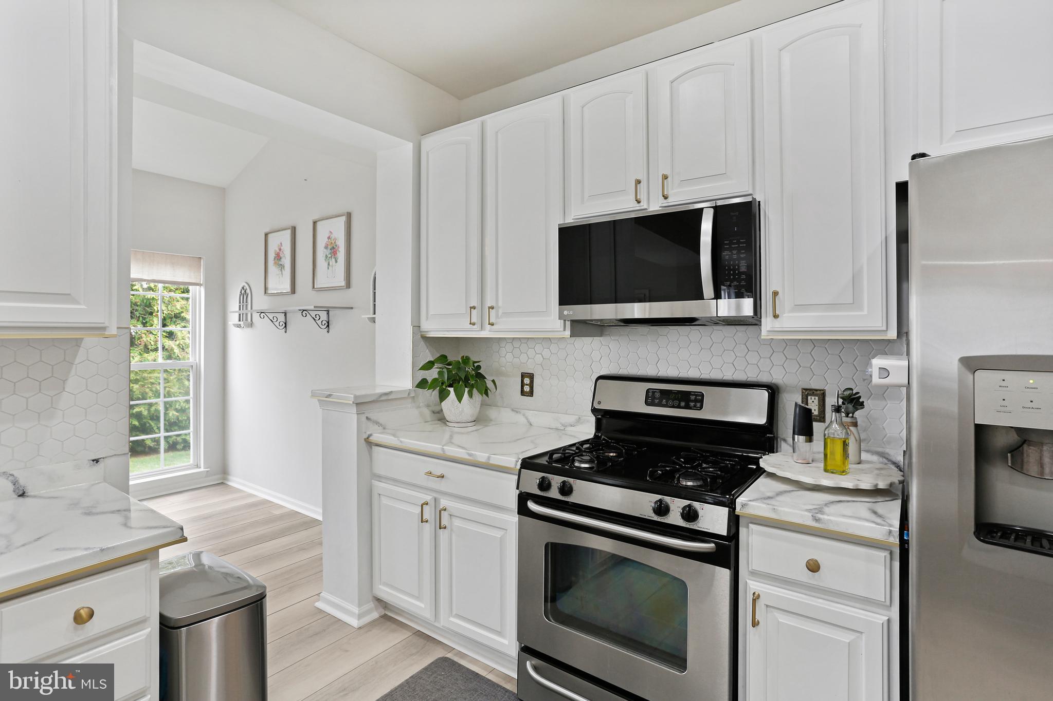 THE COURTS OF MALLORY - Residential