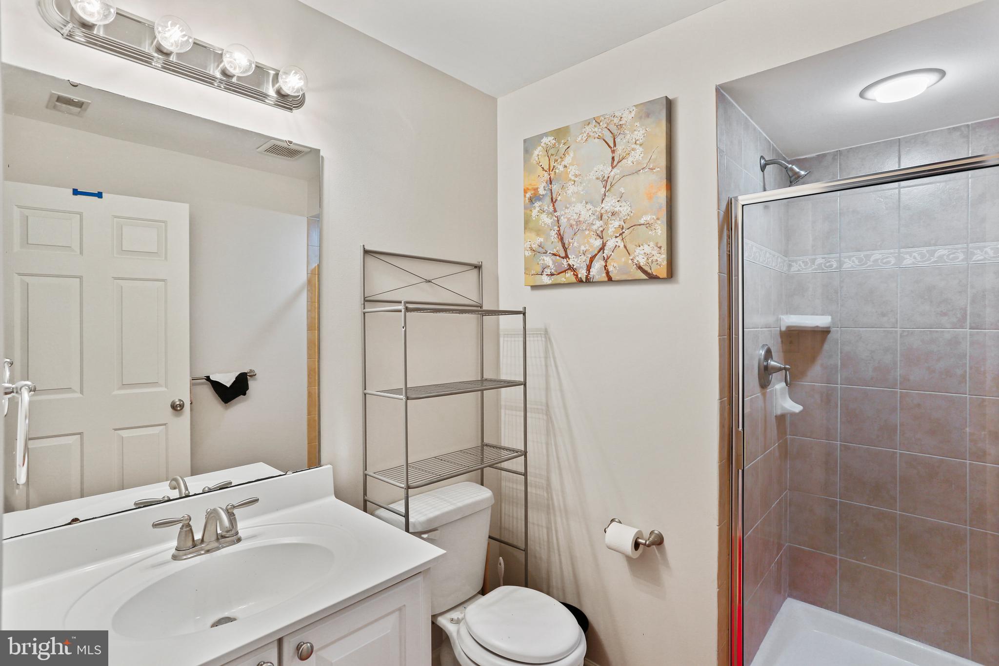 THE COURTS OF MALLORY - Residential