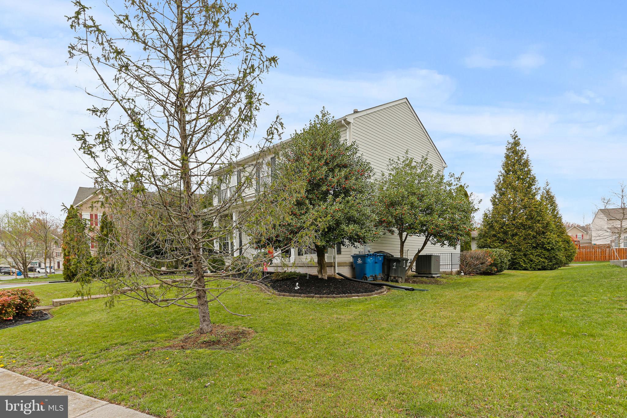 THE COURTS OF MALLORY - Residential