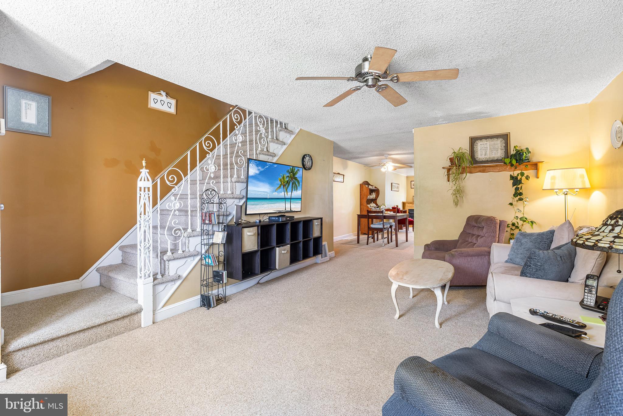 910 MAPLE AVENUE