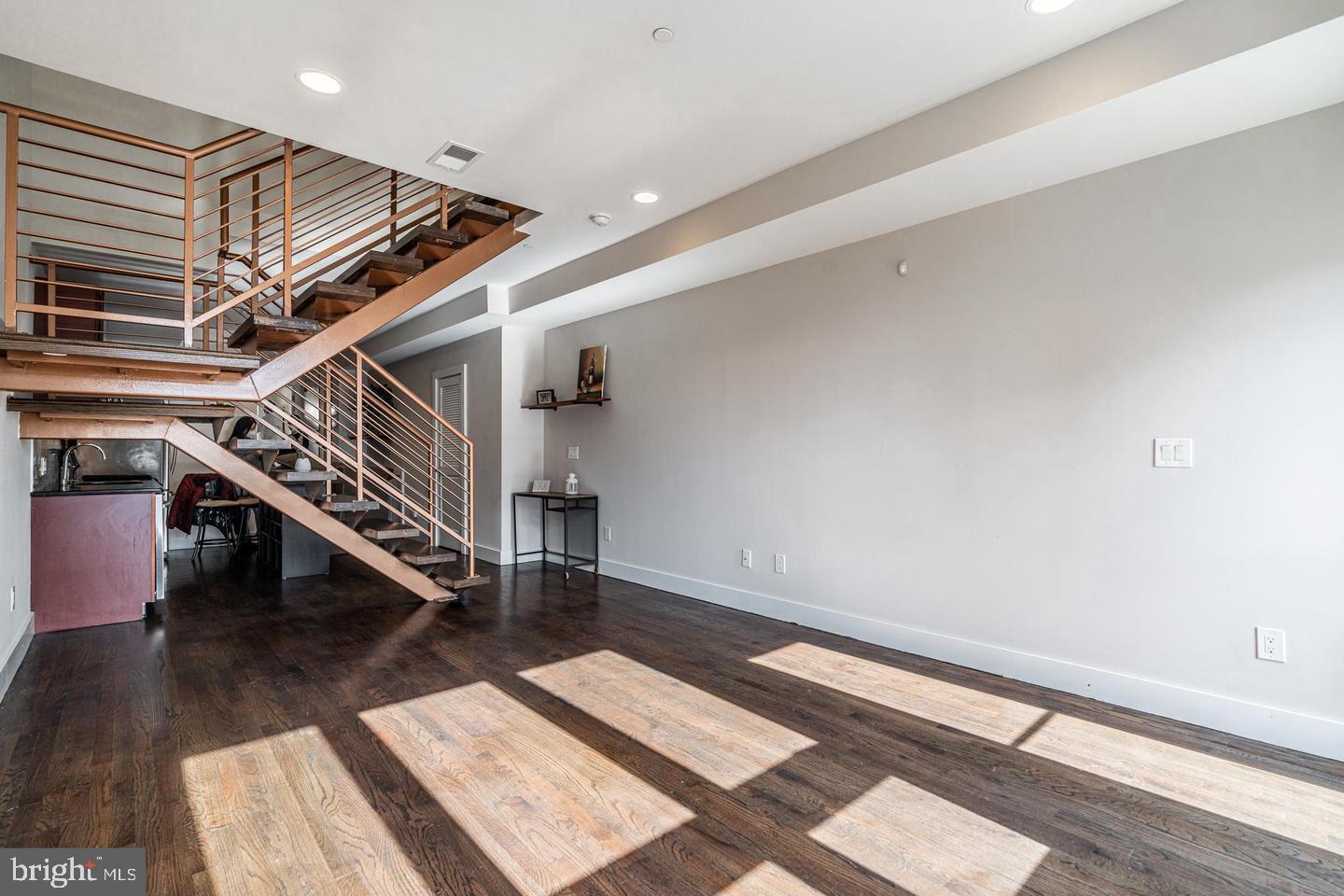 1538 OGDEN STREET 40 2A