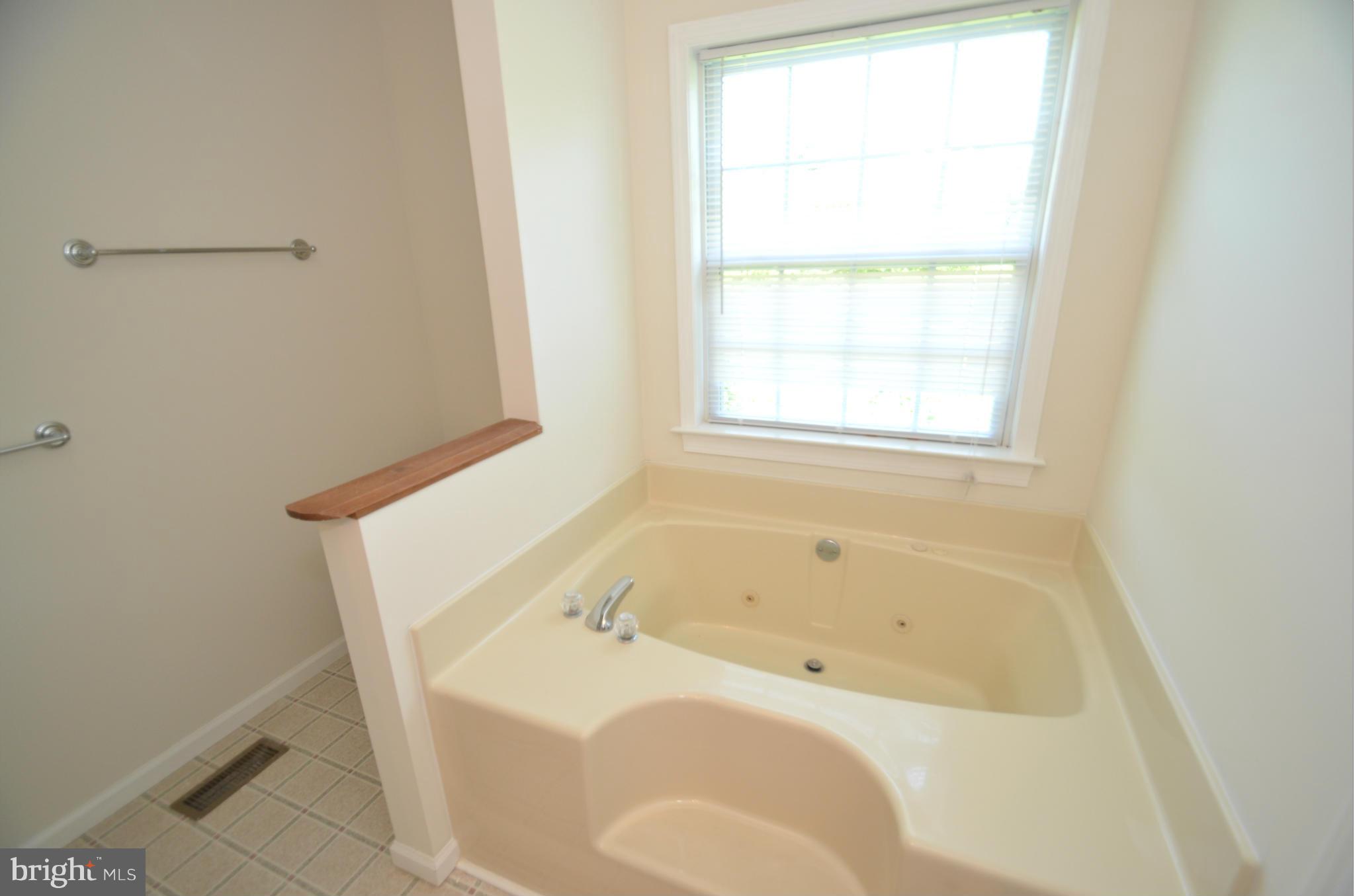 BELMONT SHORES - Residential Lease