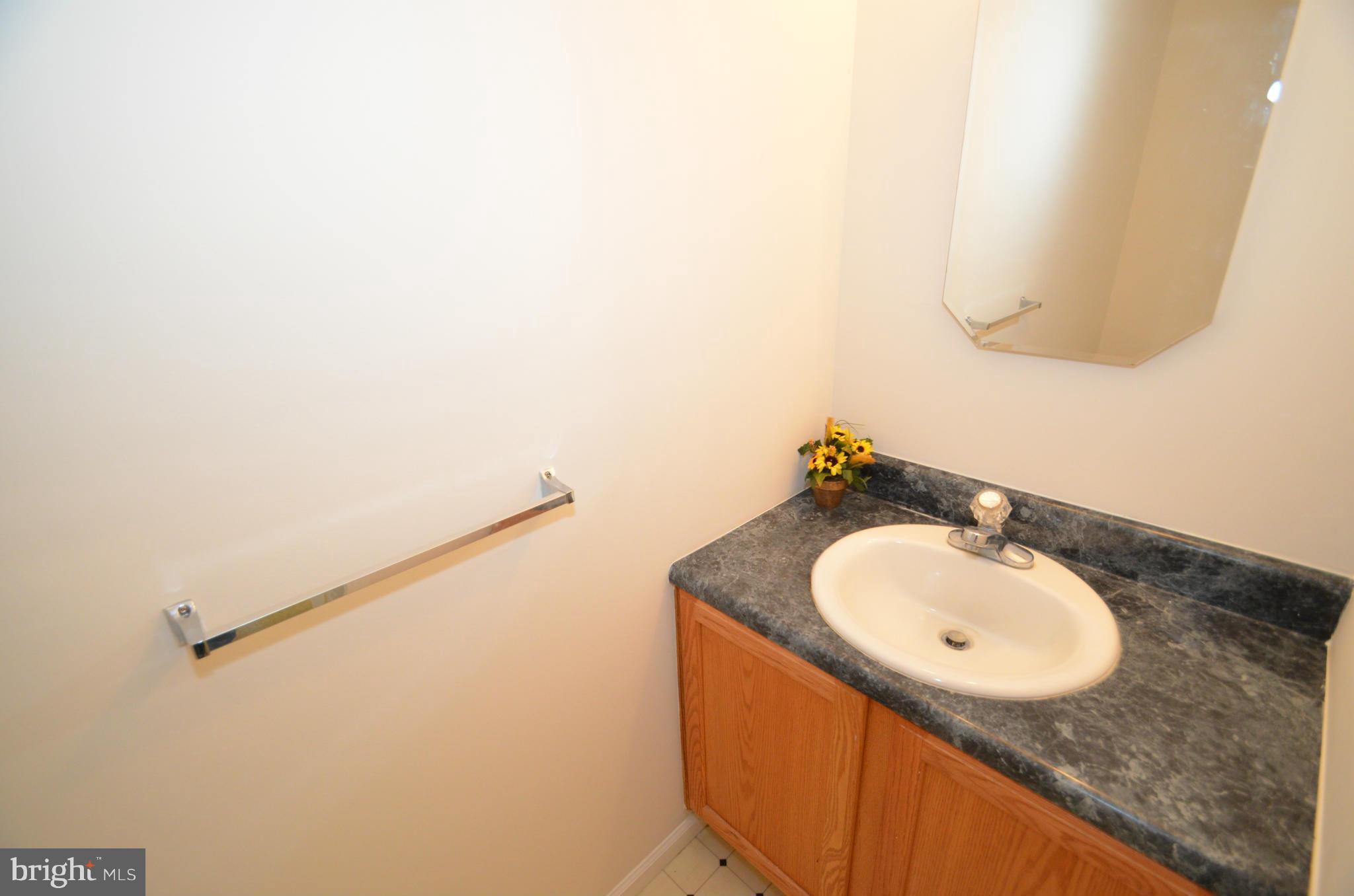 BELMONT SHORES - Residential Lease