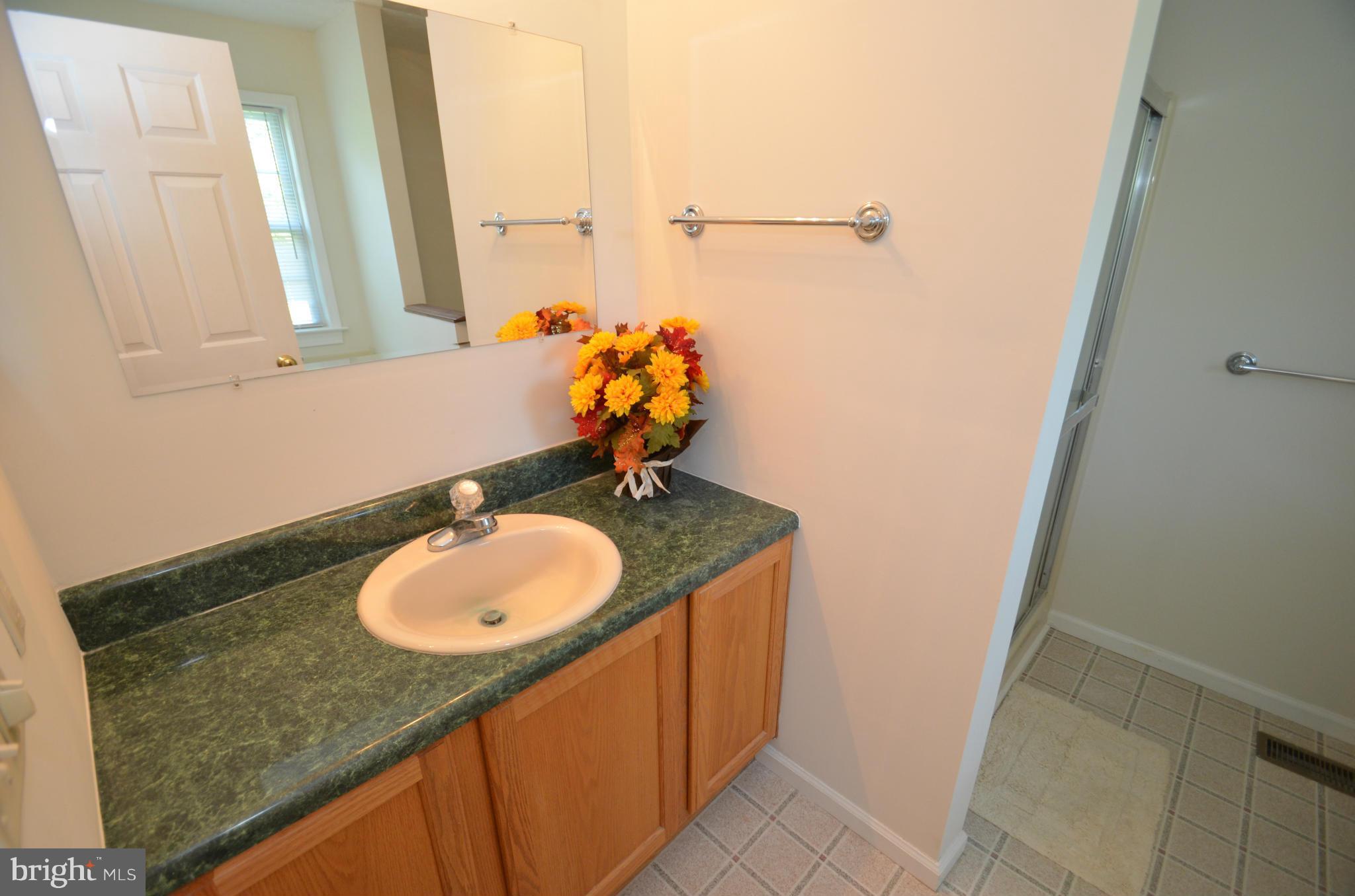 BELMONT SHORES - Residential Lease