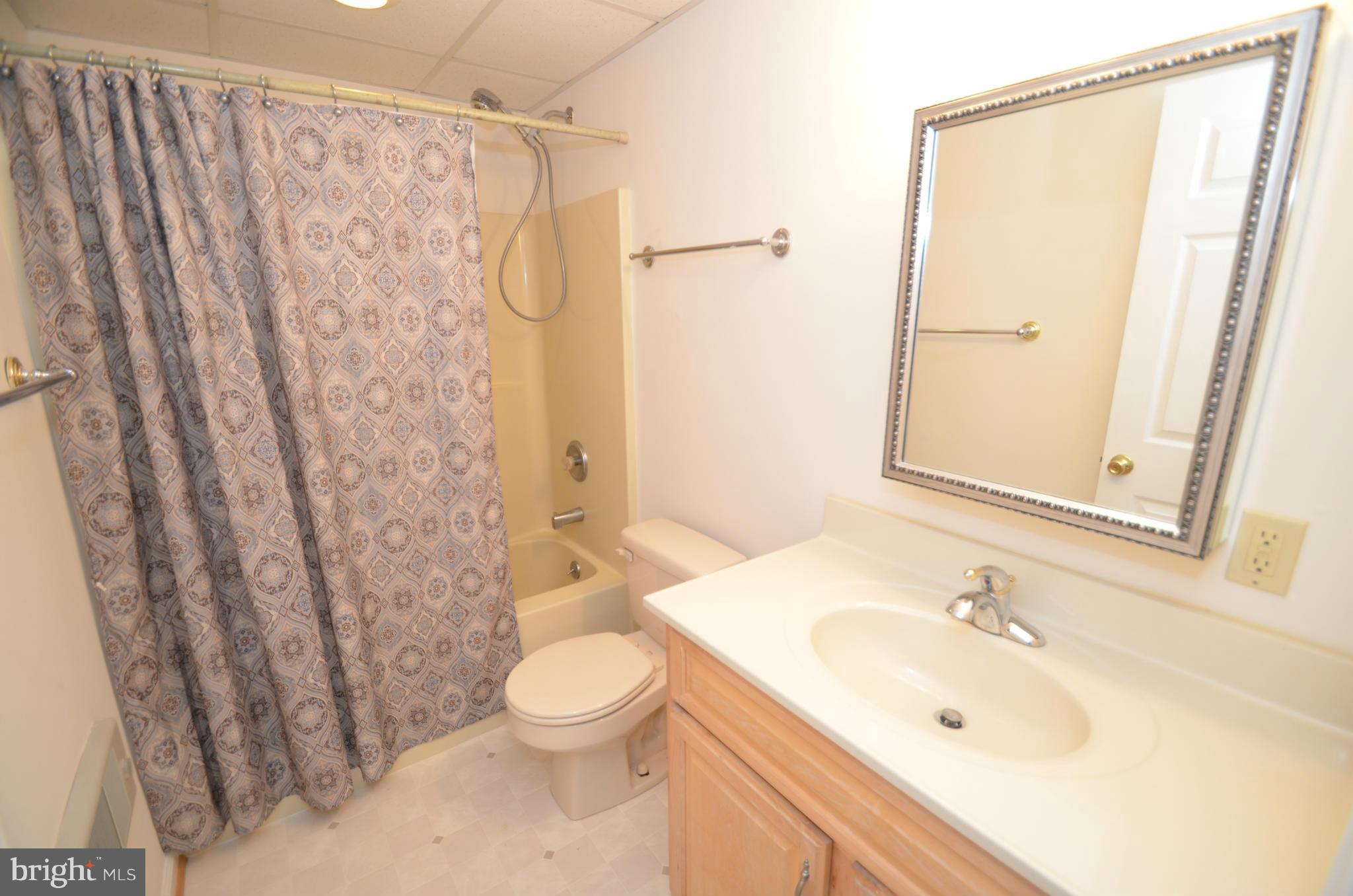 BELMONT SHORES - Residential Lease