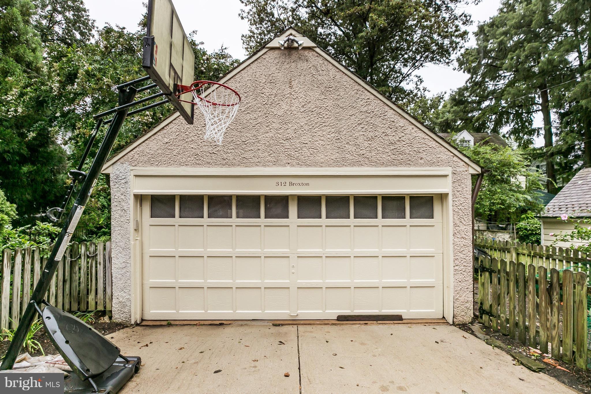 GREATER HOMELAND HISTORIC DISTRICT - Residential