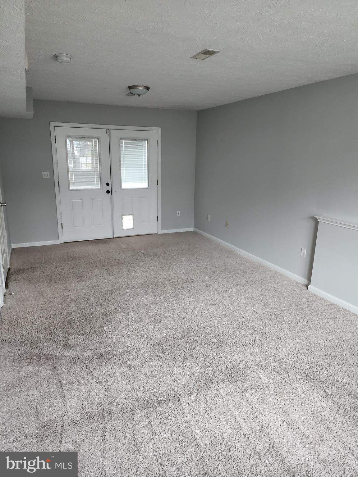 DEER RUN OF SHERANDO - Residential Lease