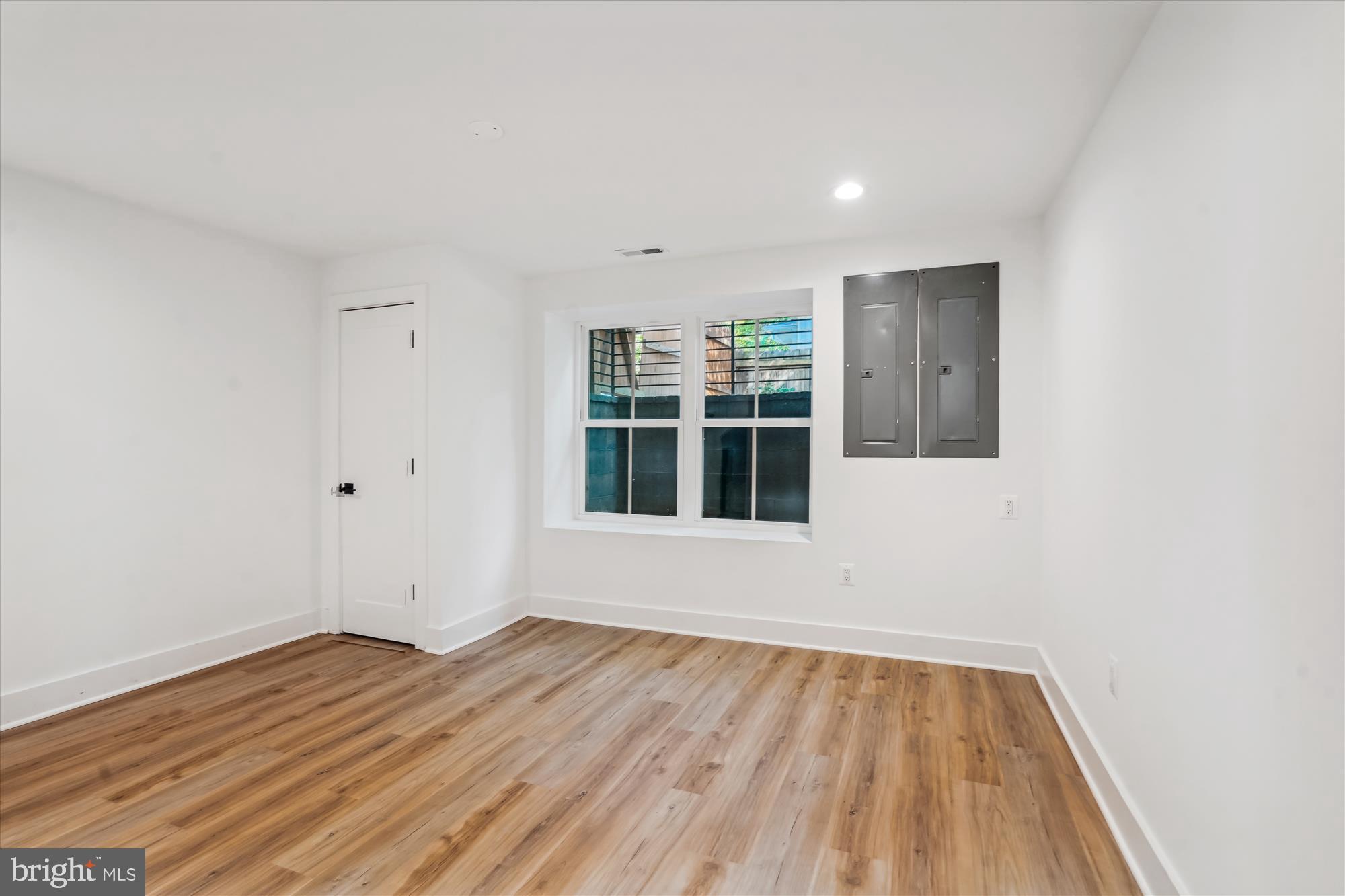 YACHT HAVEN ESTATES - Residential