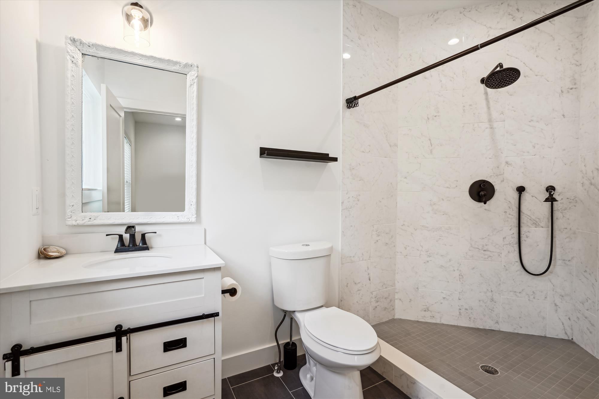 YACHT HAVEN ESTATES - Residential