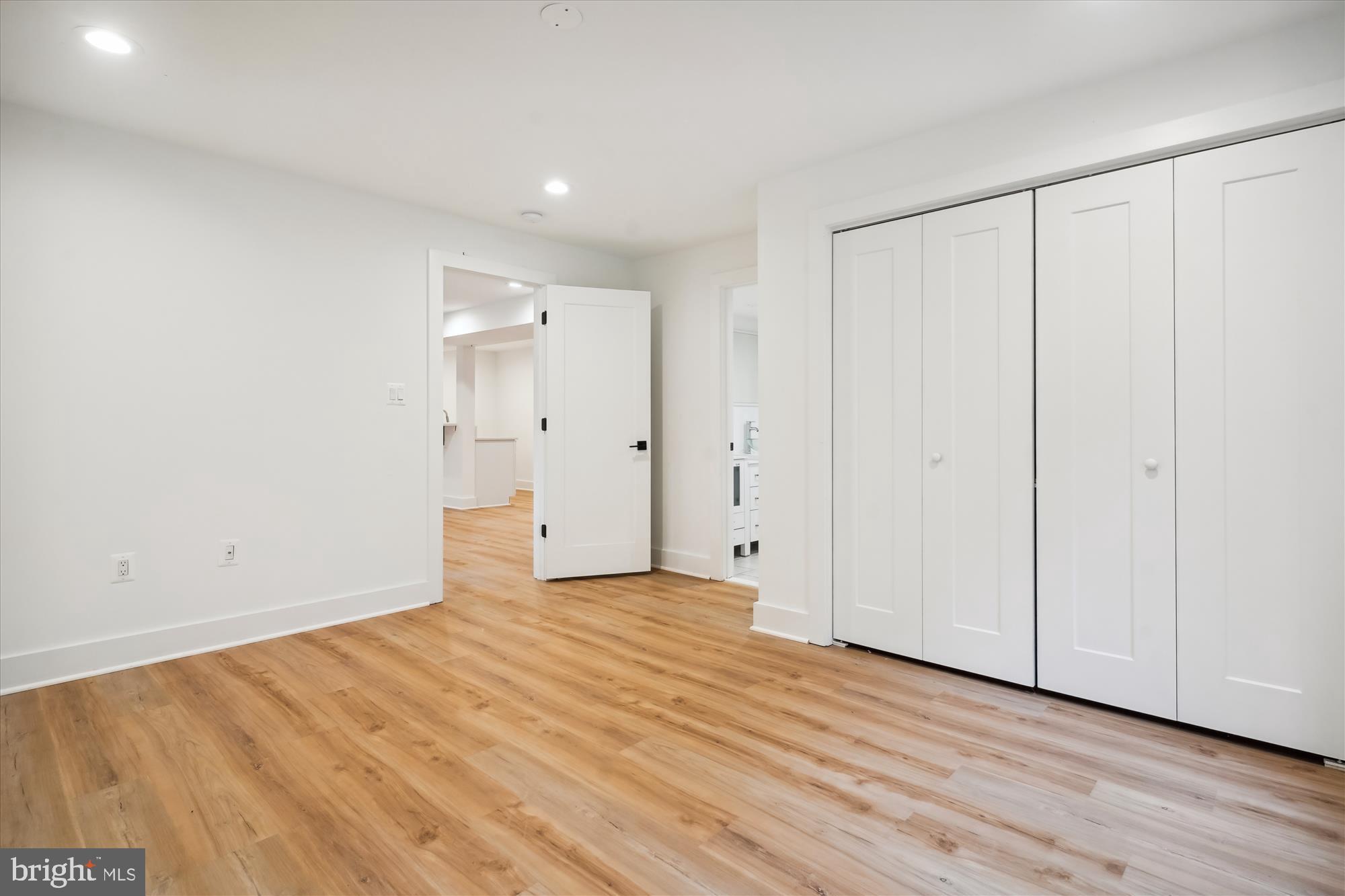 YACHT HAVEN ESTATES - Residential