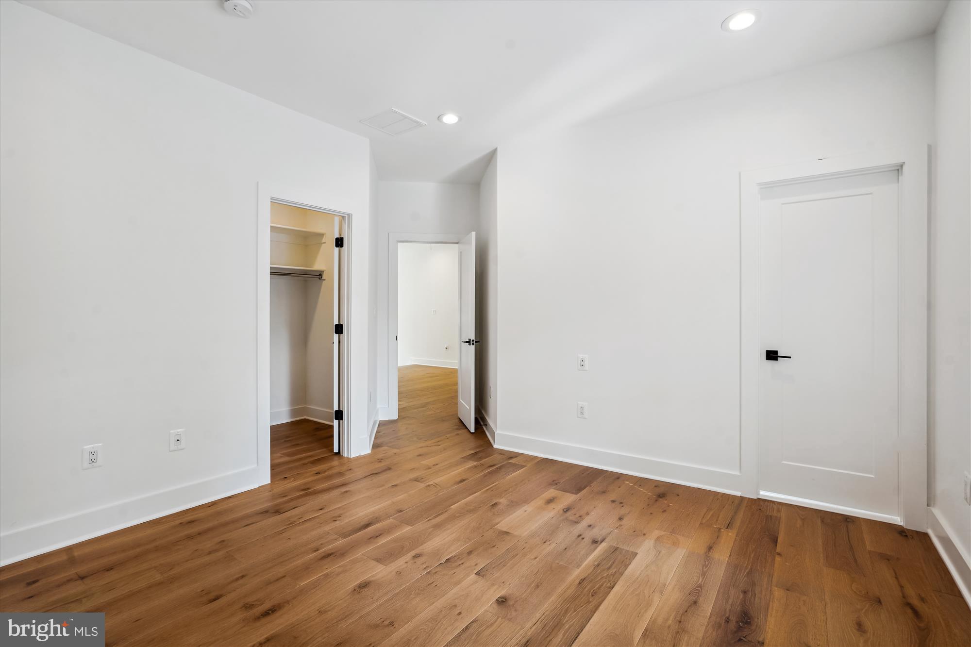 YACHT HAVEN ESTATES - Residential