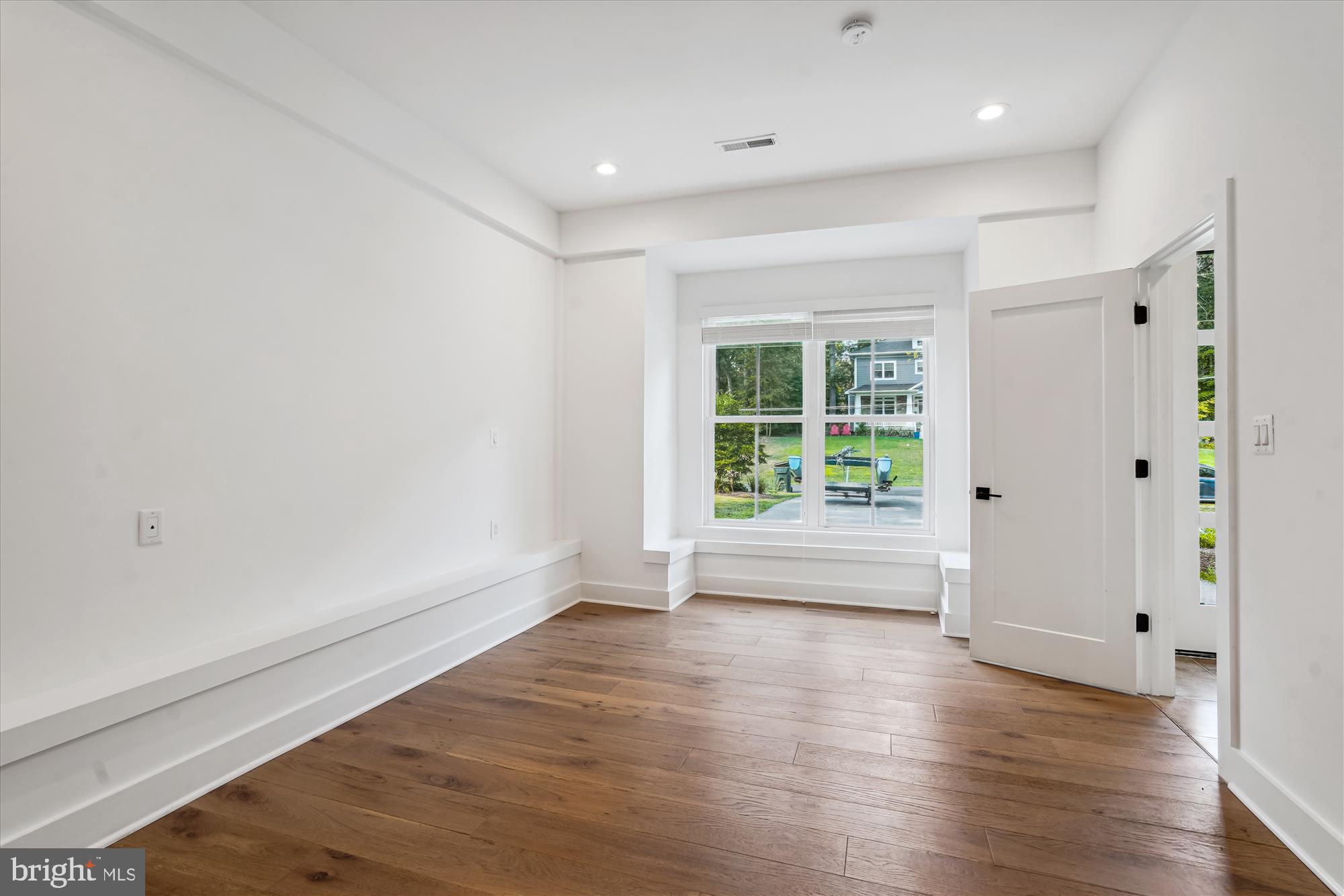 YACHT HAVEN ESTATES - Residential