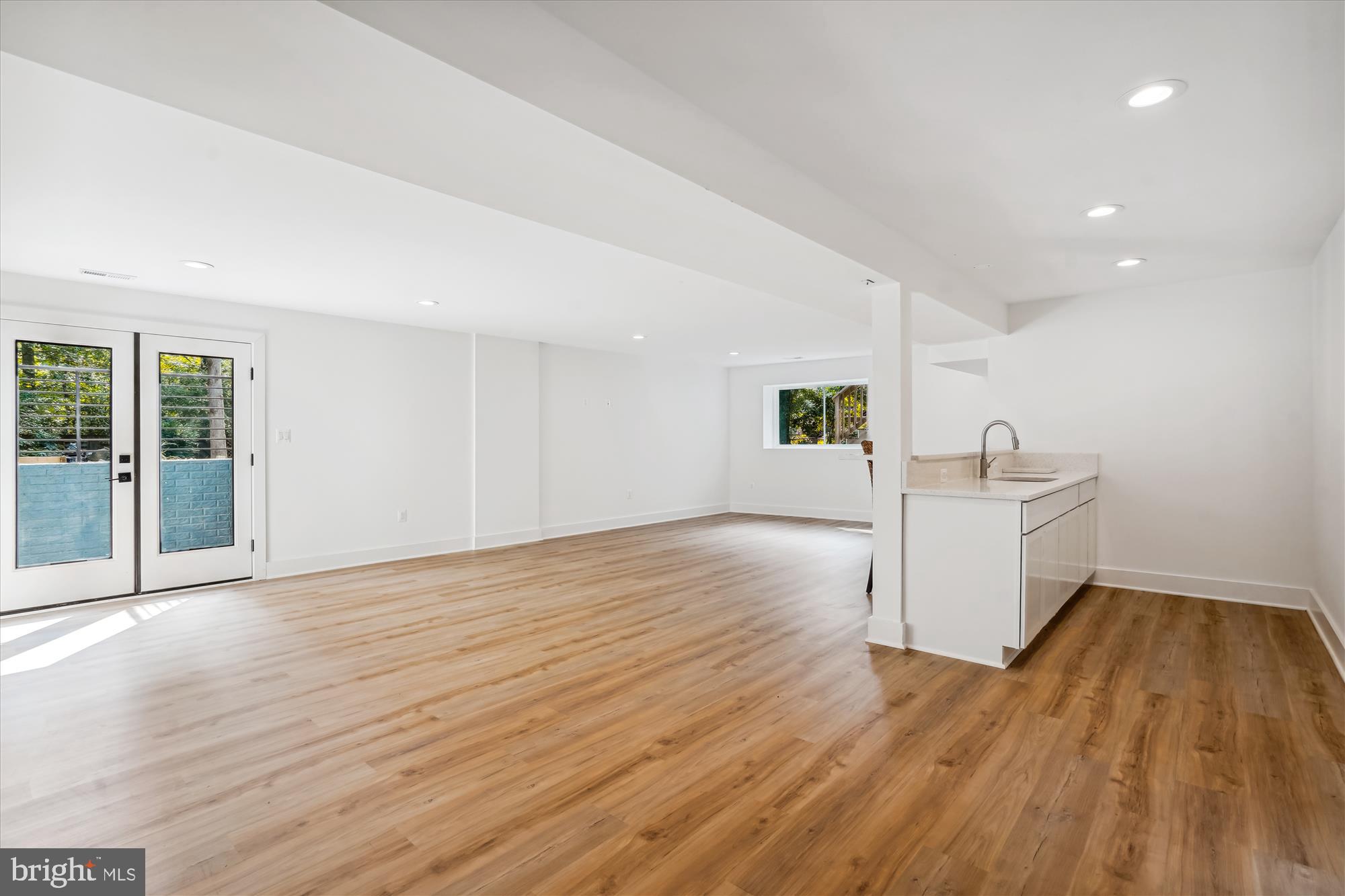 YACHT HAVEN ESTATES - Residential