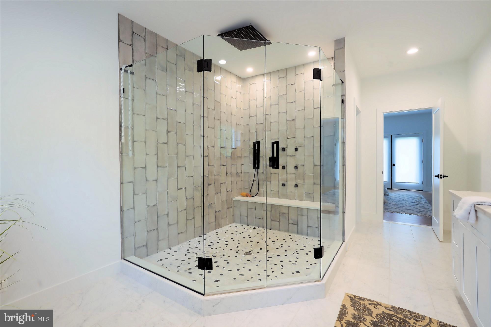 YACHT HAVEN ESTATES - Residential