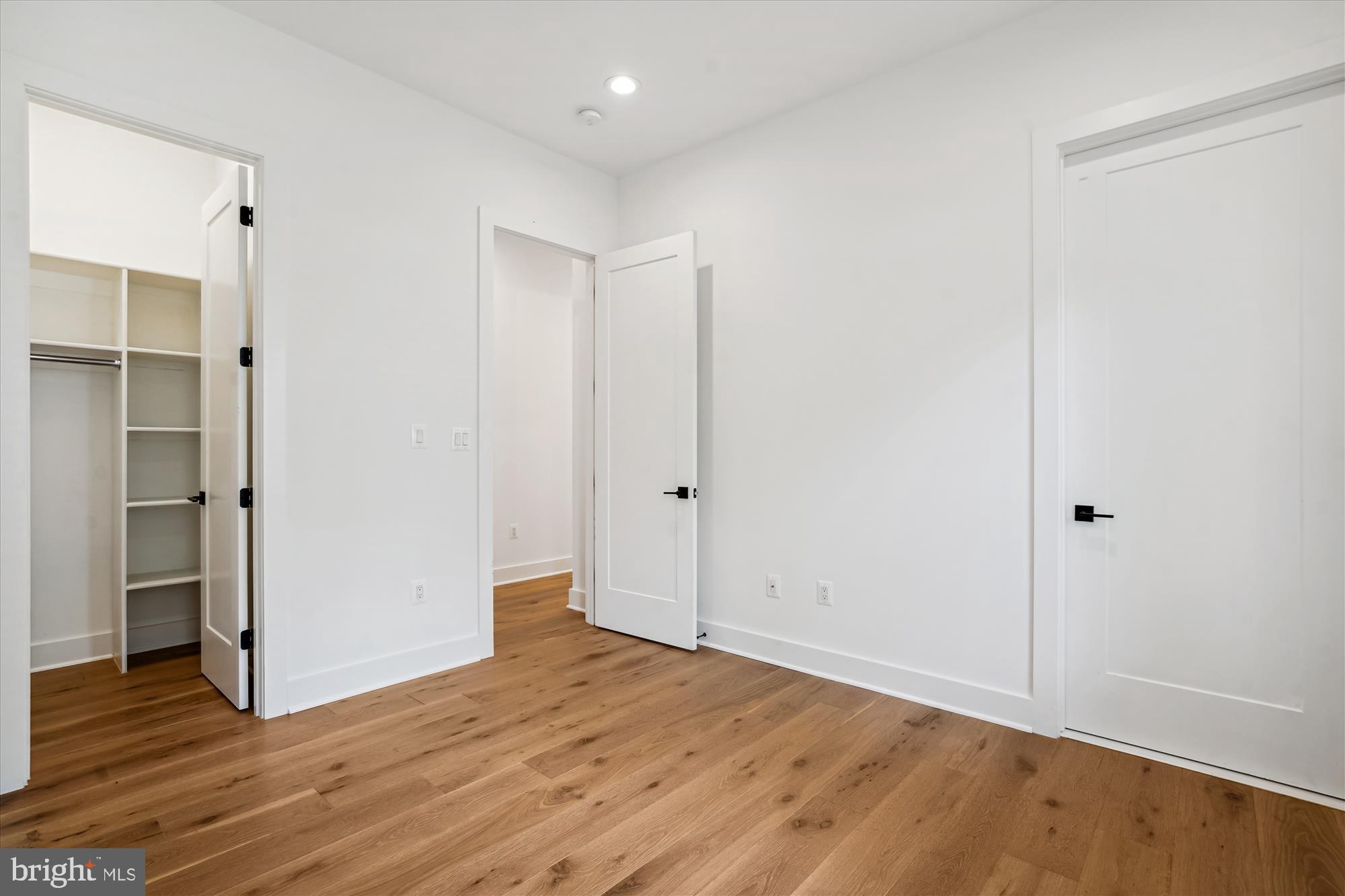 YACHT HAVEN ESTATES - Residential