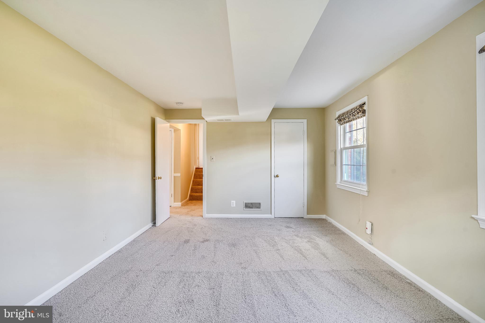 FALLS HILL - Residential Lease