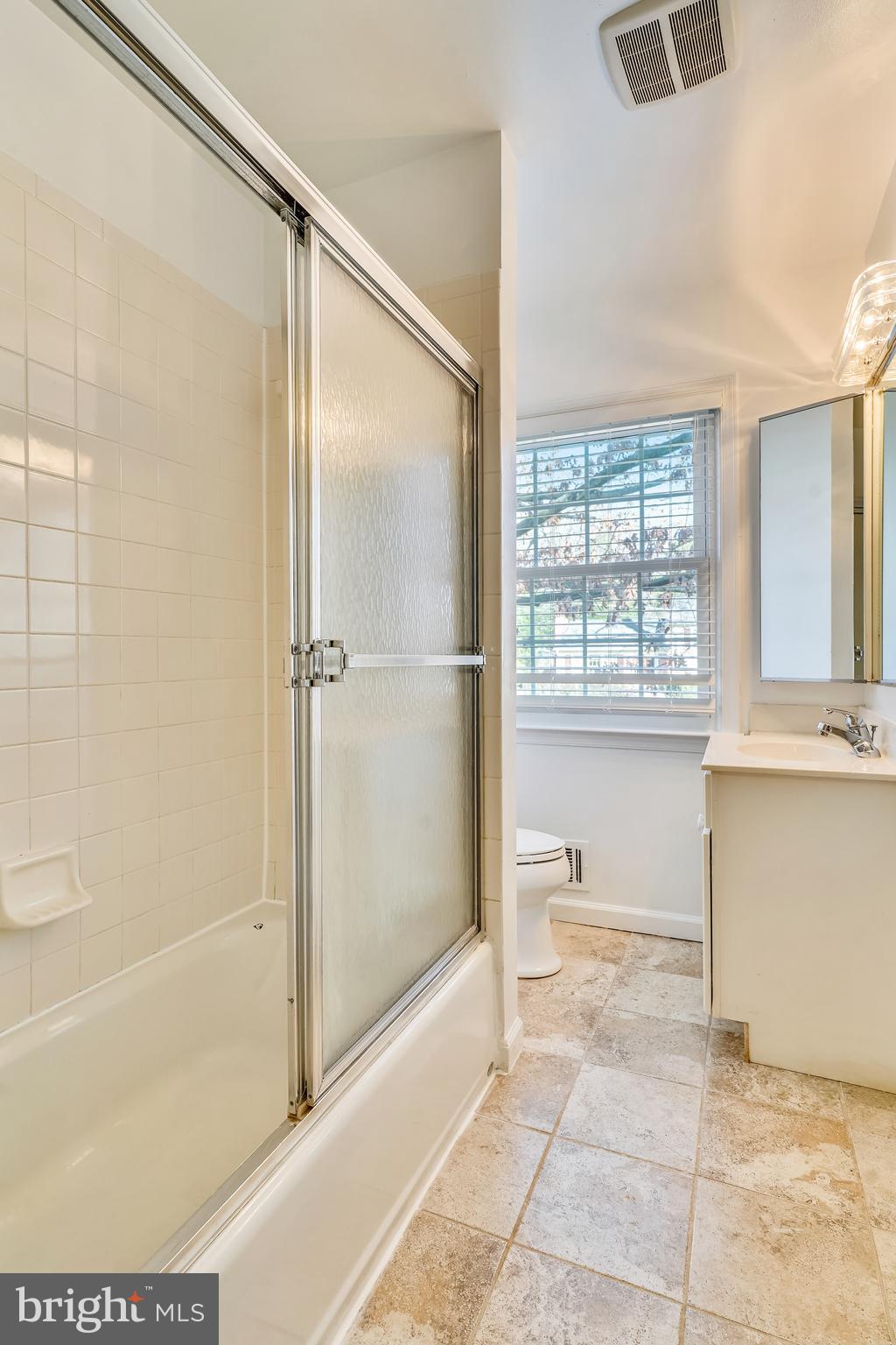 FALLS HILL - Residential Lease