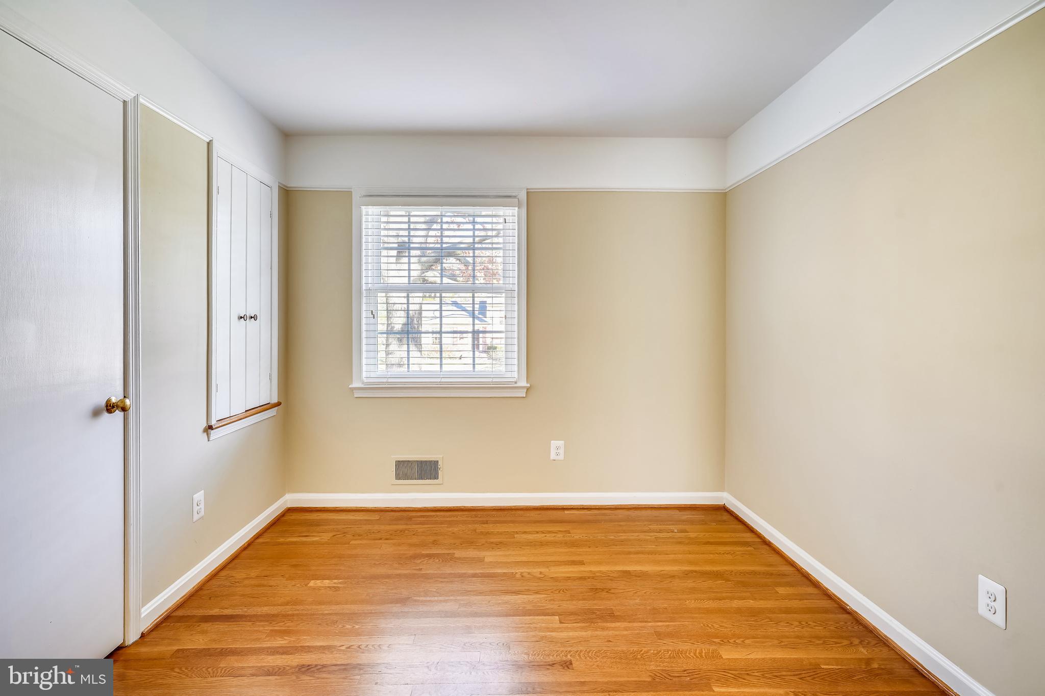 FALLS HILL - Residential Lease