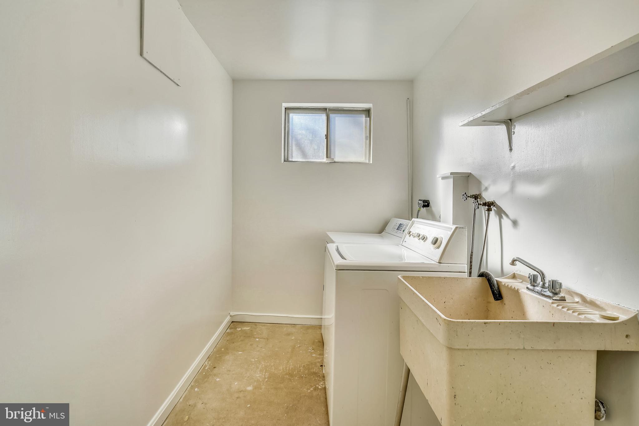 FALLS HILL - Residential Lease