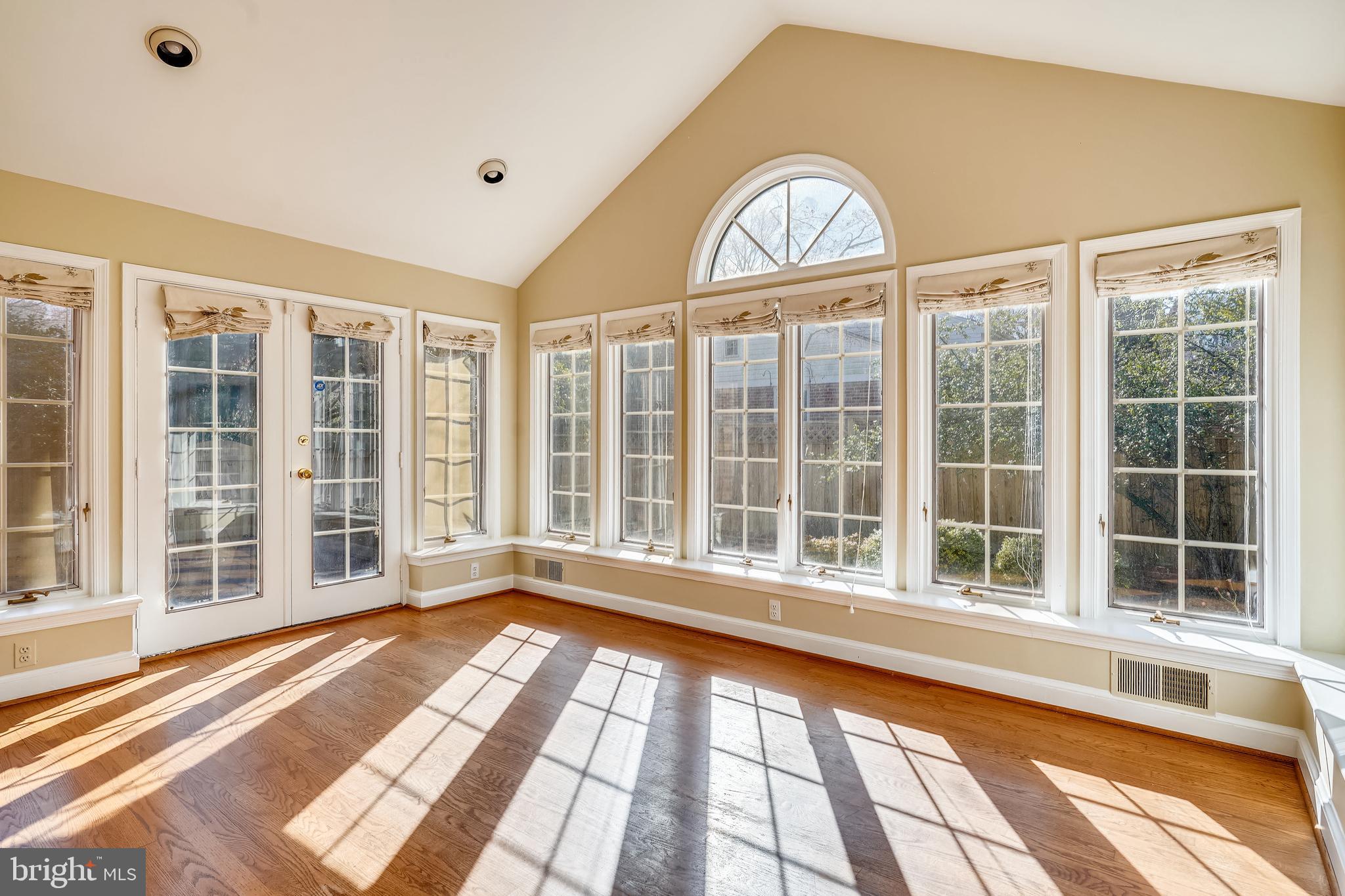 FALLS HILL - Residential Lease