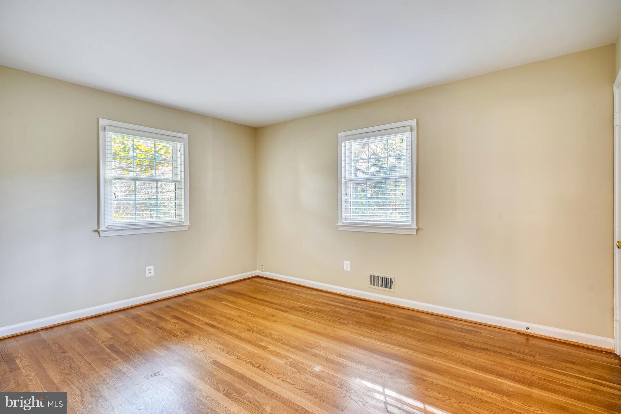 FALLS HILL - Residential Lease