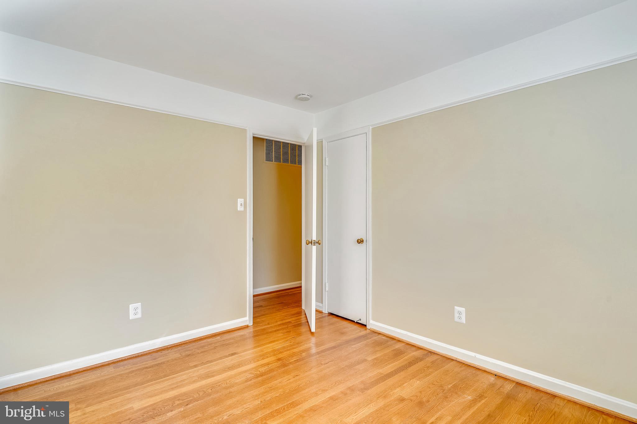 FALLS HILL - Residential Lease