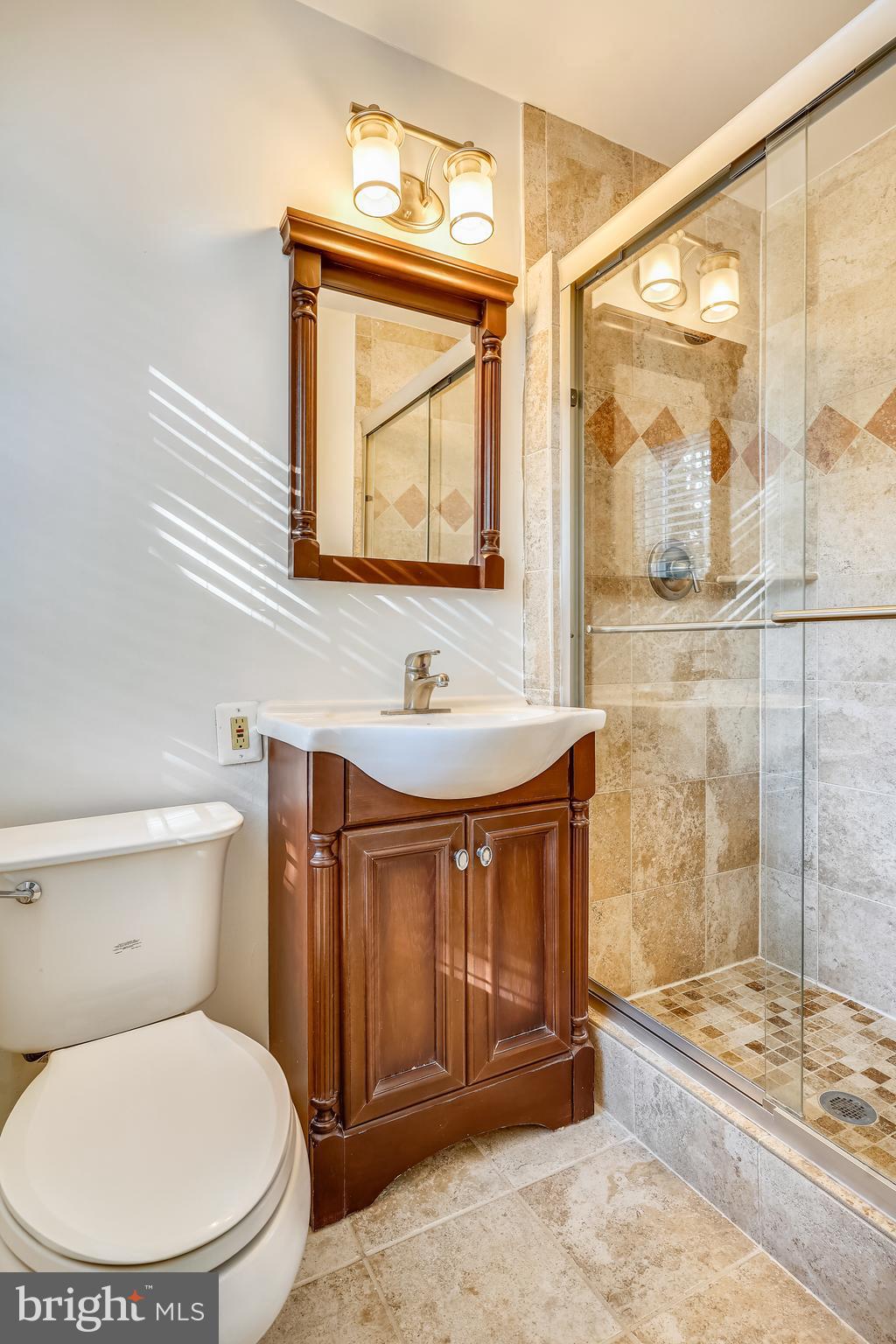 FALLS HILL - Residential Lease